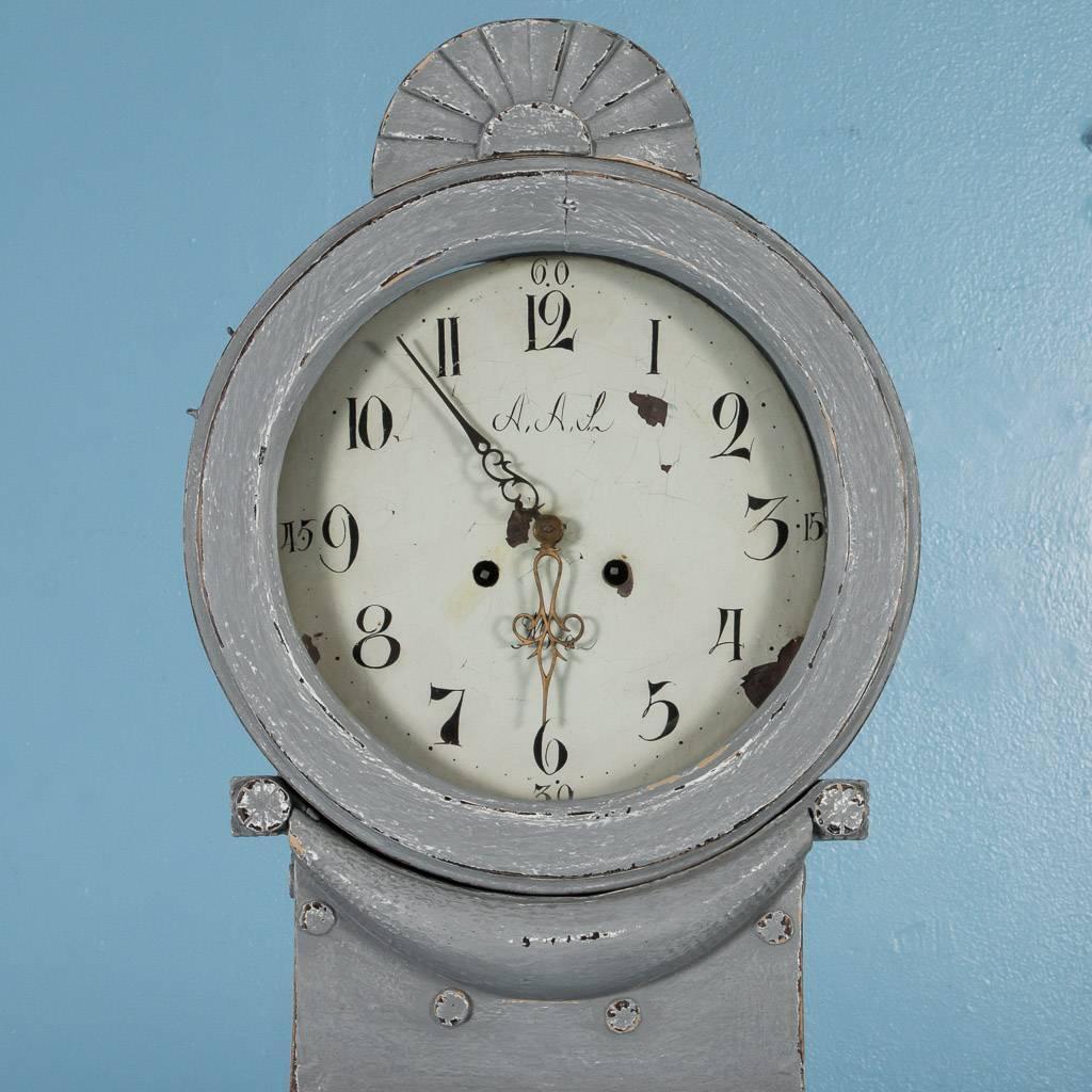 Antique Swedish Gustavian Mora grandfather clock with distressed blue/gray pain For Sale at 1stdibs