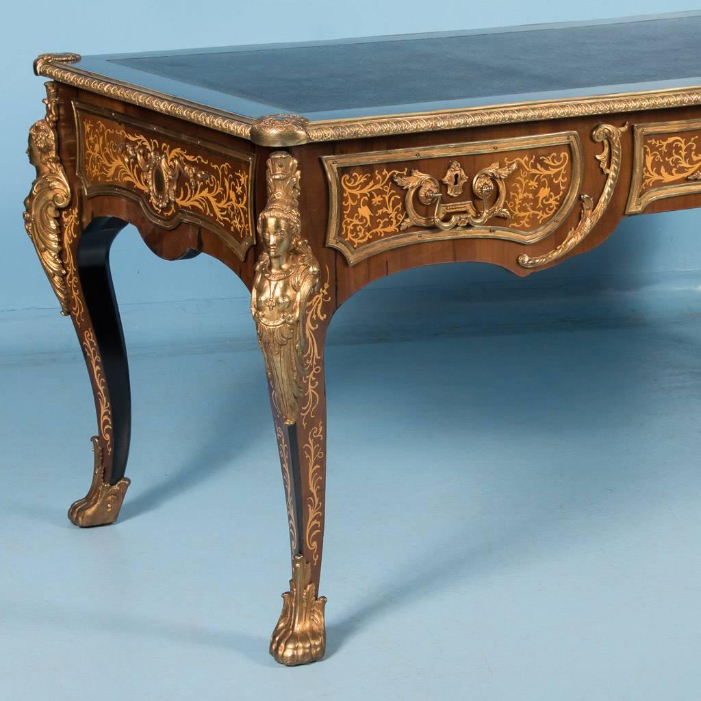 Antique French Bureau Plat Writing Desk, Louis XV Style In Good Condition In Round Top, TX