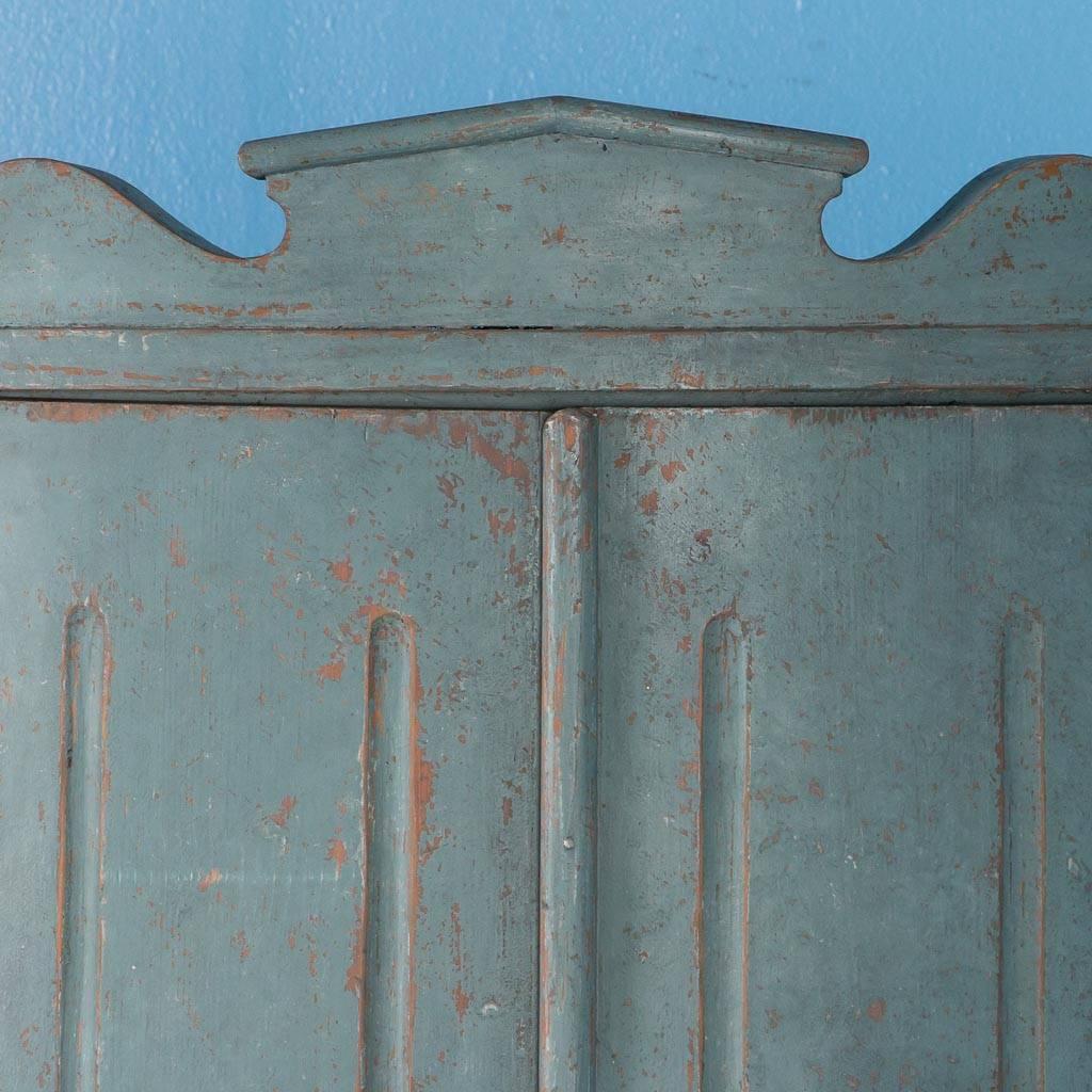 Antique 19th Century Swedish Gustavian Original Blue Painted Corner Cabinet 4