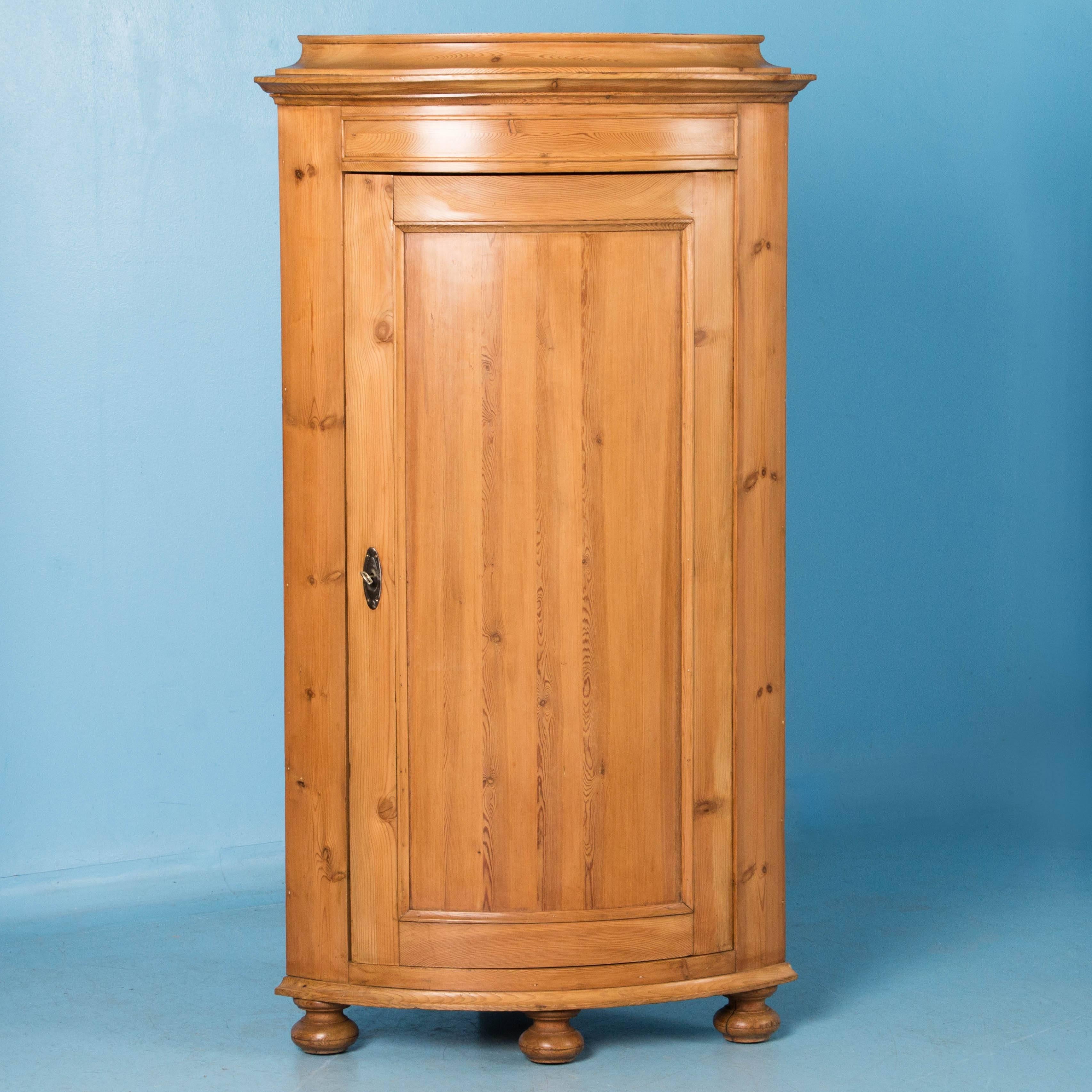Antique 19th Century Danish Pine Bow Front Corner Cabinet In Good Condition In Round Top, TX