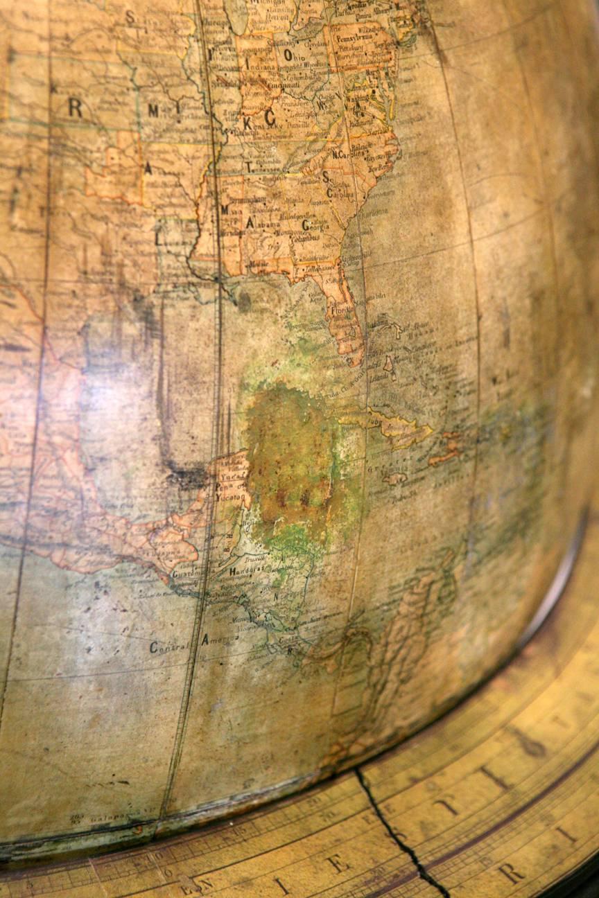 Intagliato Grande globo terrestre della biblioteca in vendita