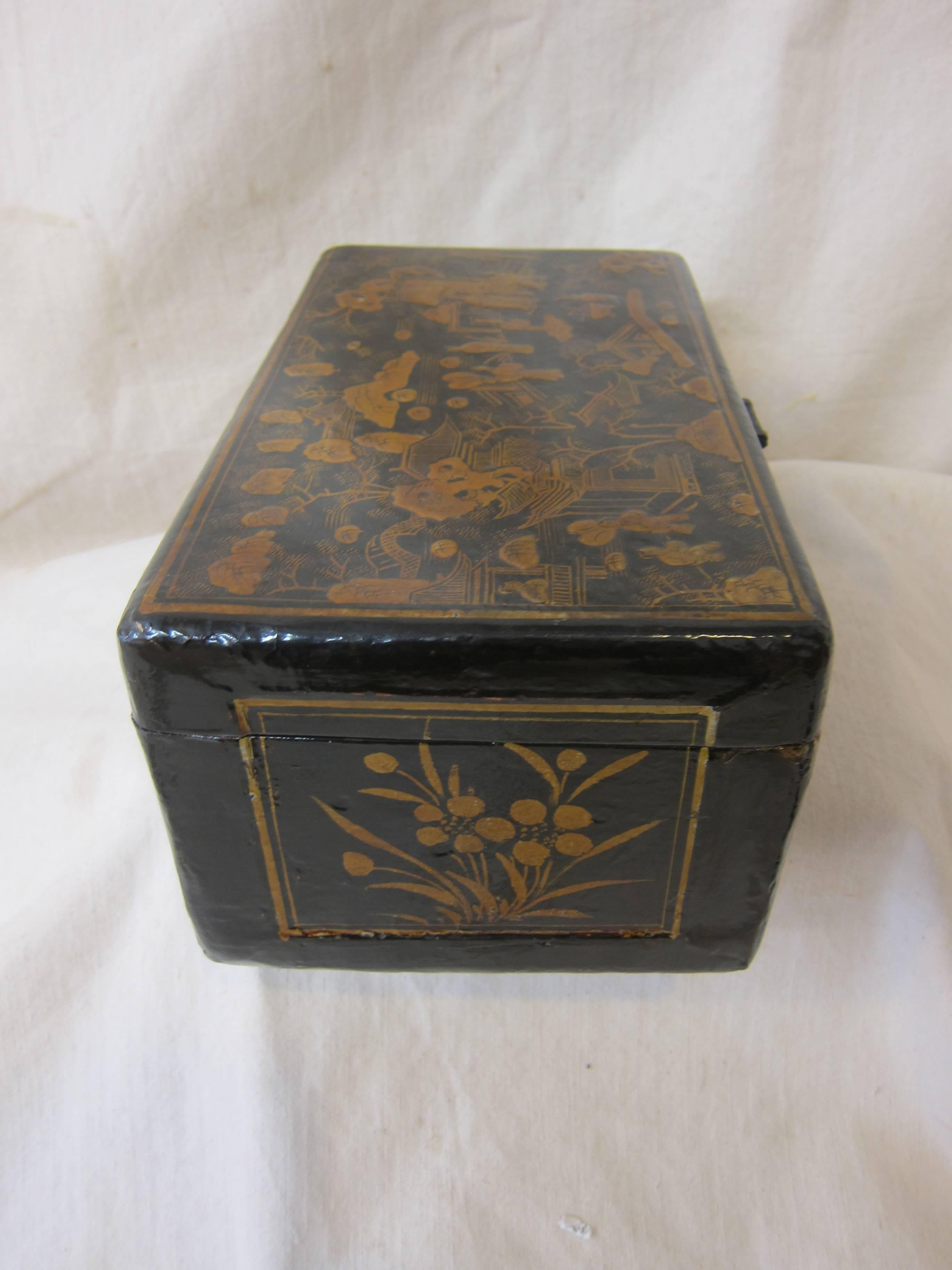 19th century Chinoiserie Box In Good Condition In New York, NY
