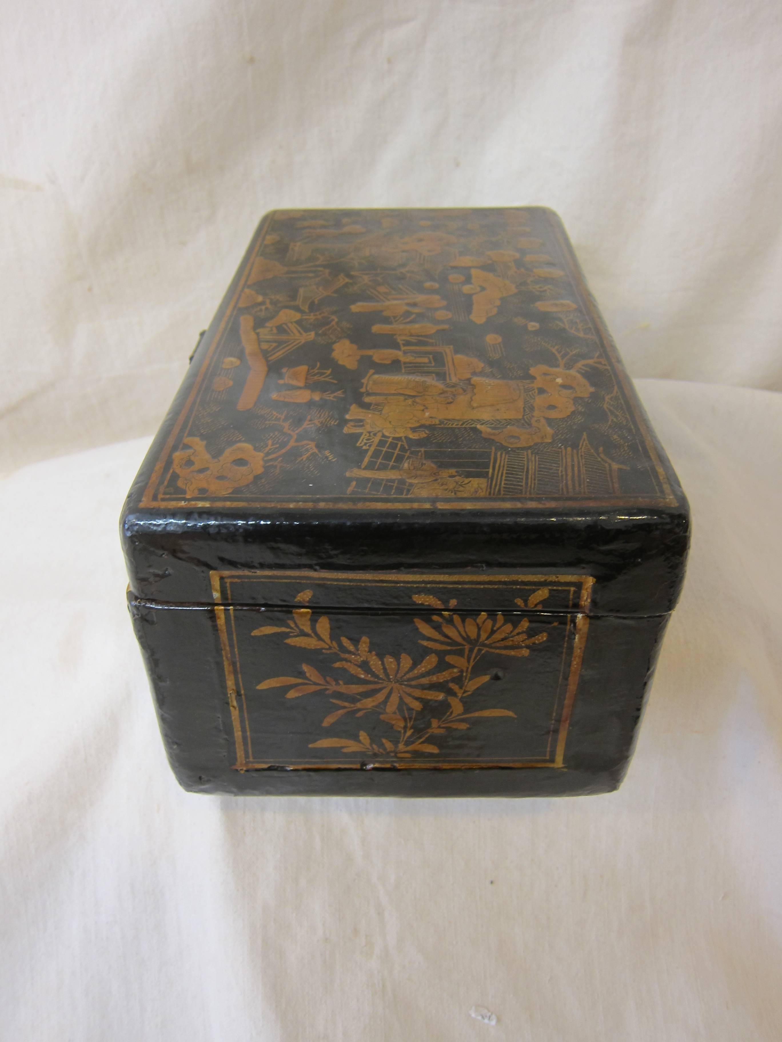 19th century Chinoiserie Box 1