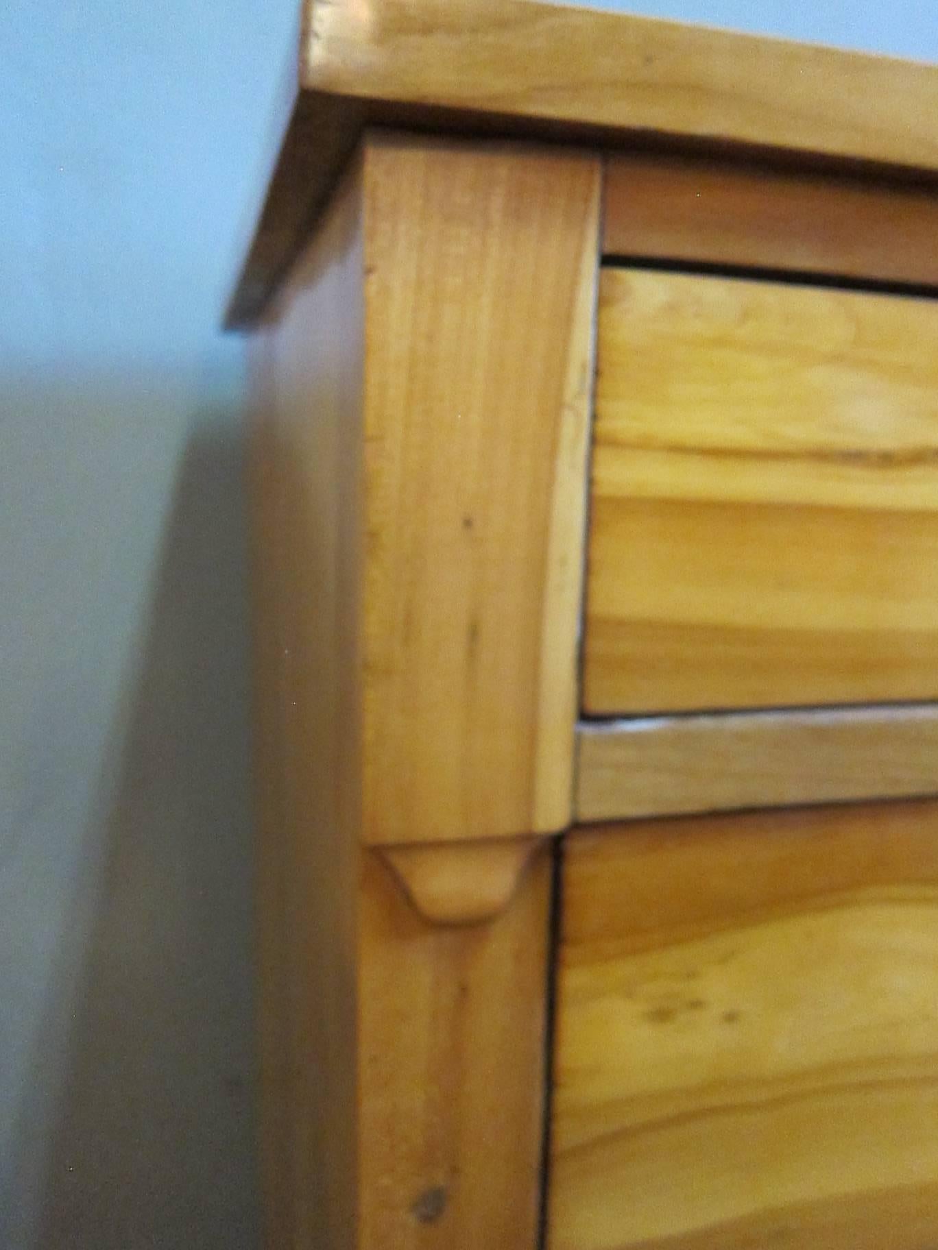 Biedermeier Chest of Drawers In Good Condition In New York, NY