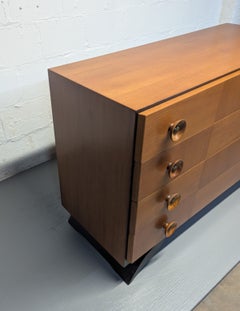 Commode rare signée Gilbert Rohde pour Herman Miller