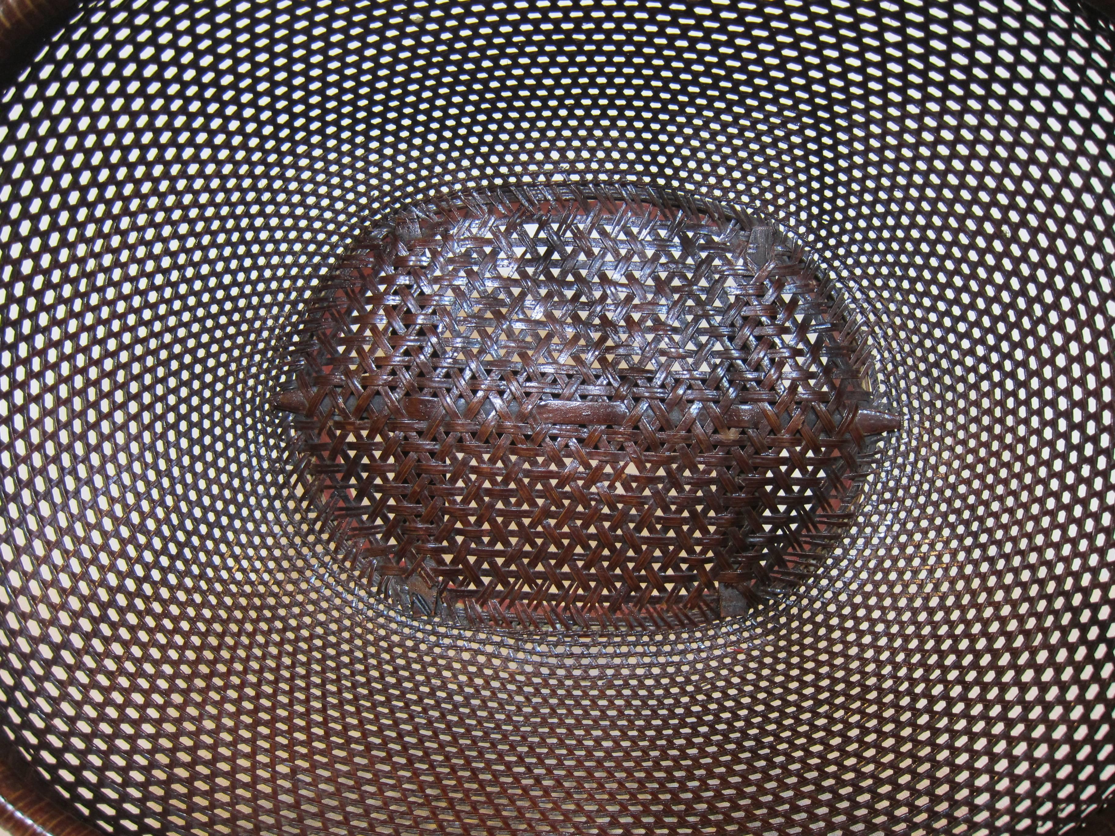 Antique Basket In Excellent Condition For Sale In New York, NY