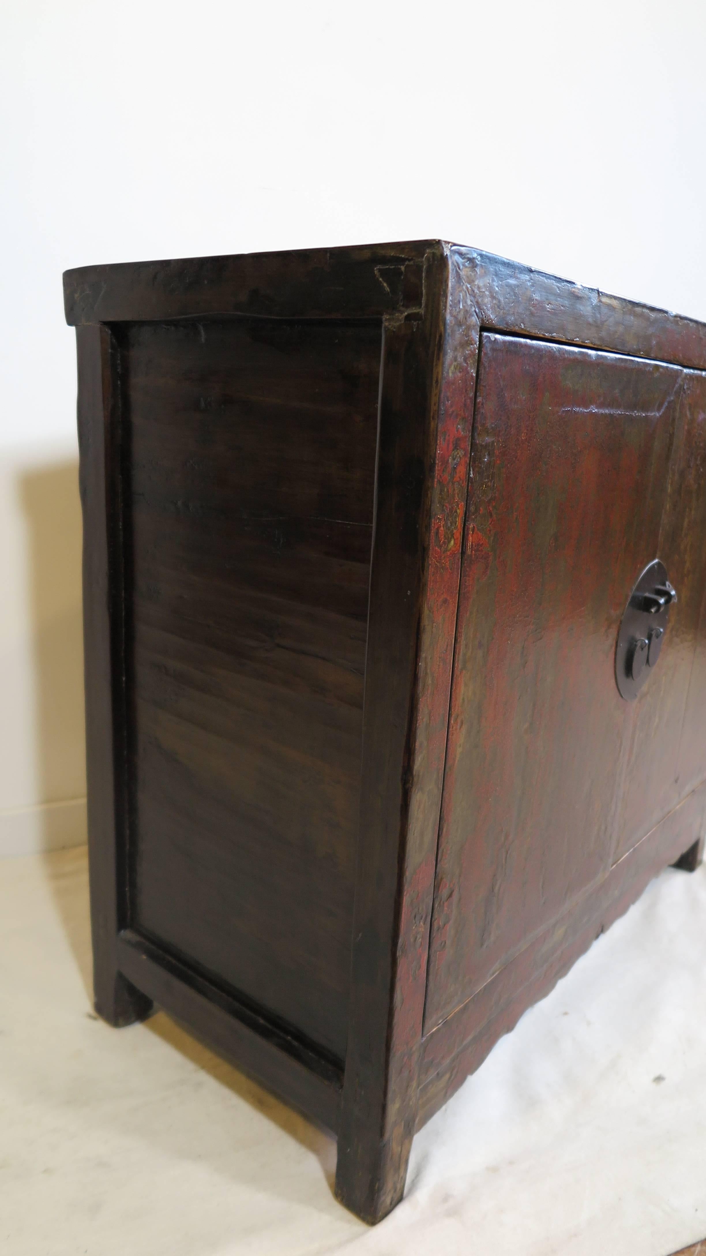 Orme Cabinet rustique chinois du 19ème siècle en vente