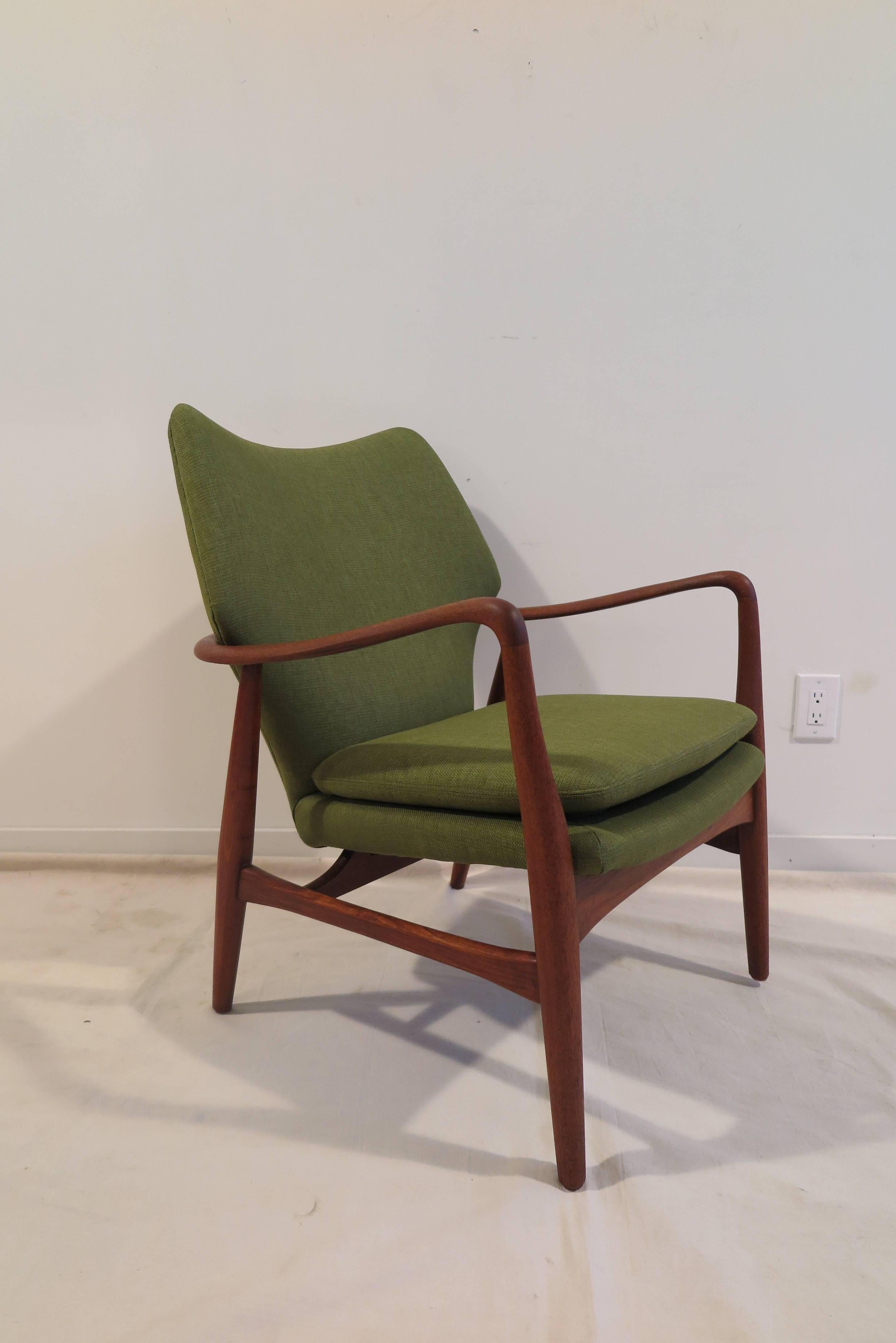 A rare Askel Bender Madsen for Bovenkamp modern lounge chair. Considered to be part of the golden era of Modern Design, Bovenkamp was a premier furniture maker. Notably, Bovenkamp collaborated with a number of Danish designer-craftsmen, such as Arne
