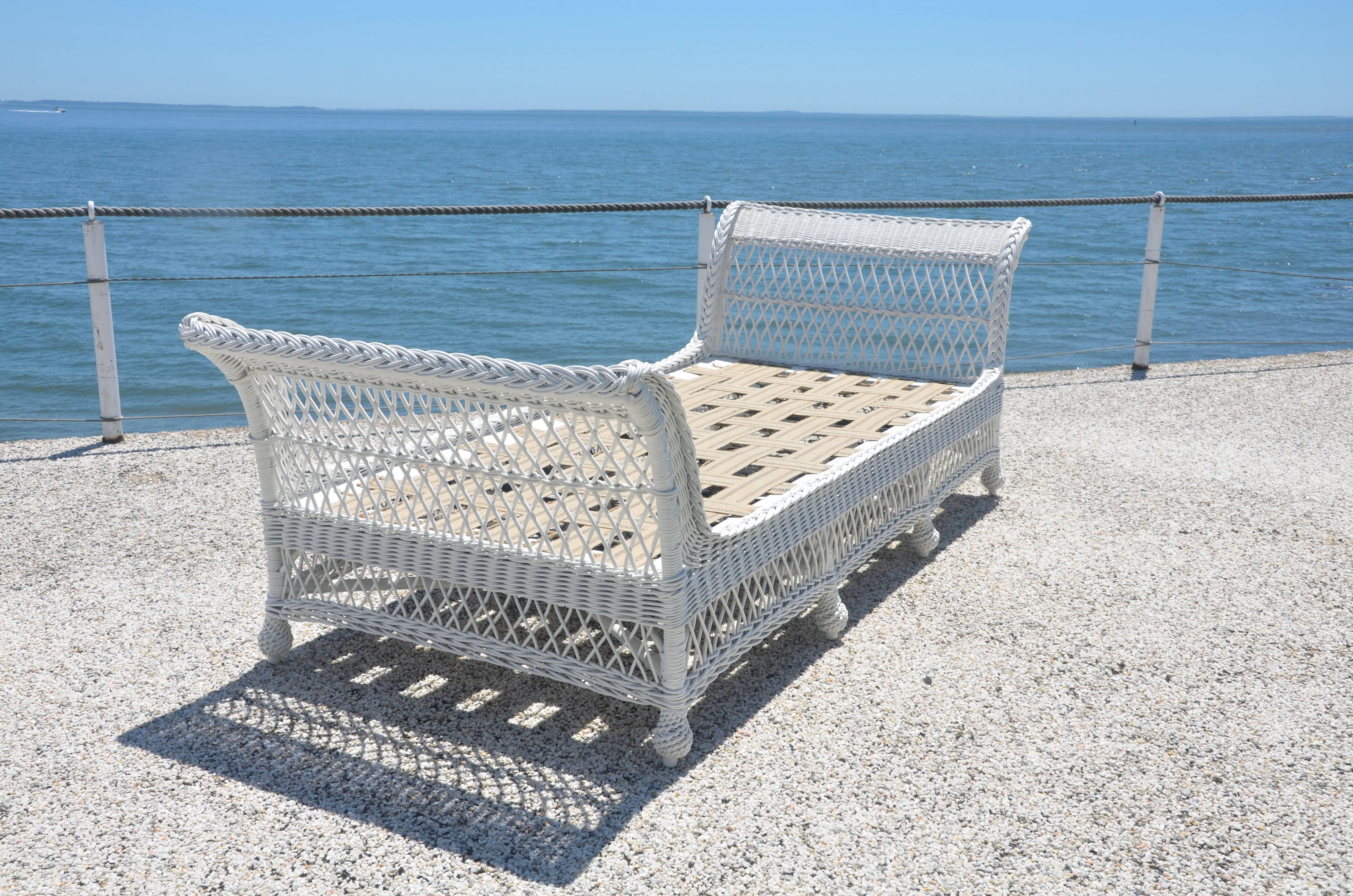 Antique Bar Harbor Wicker Bed In Excellent Condition In Old Saybrook, CT