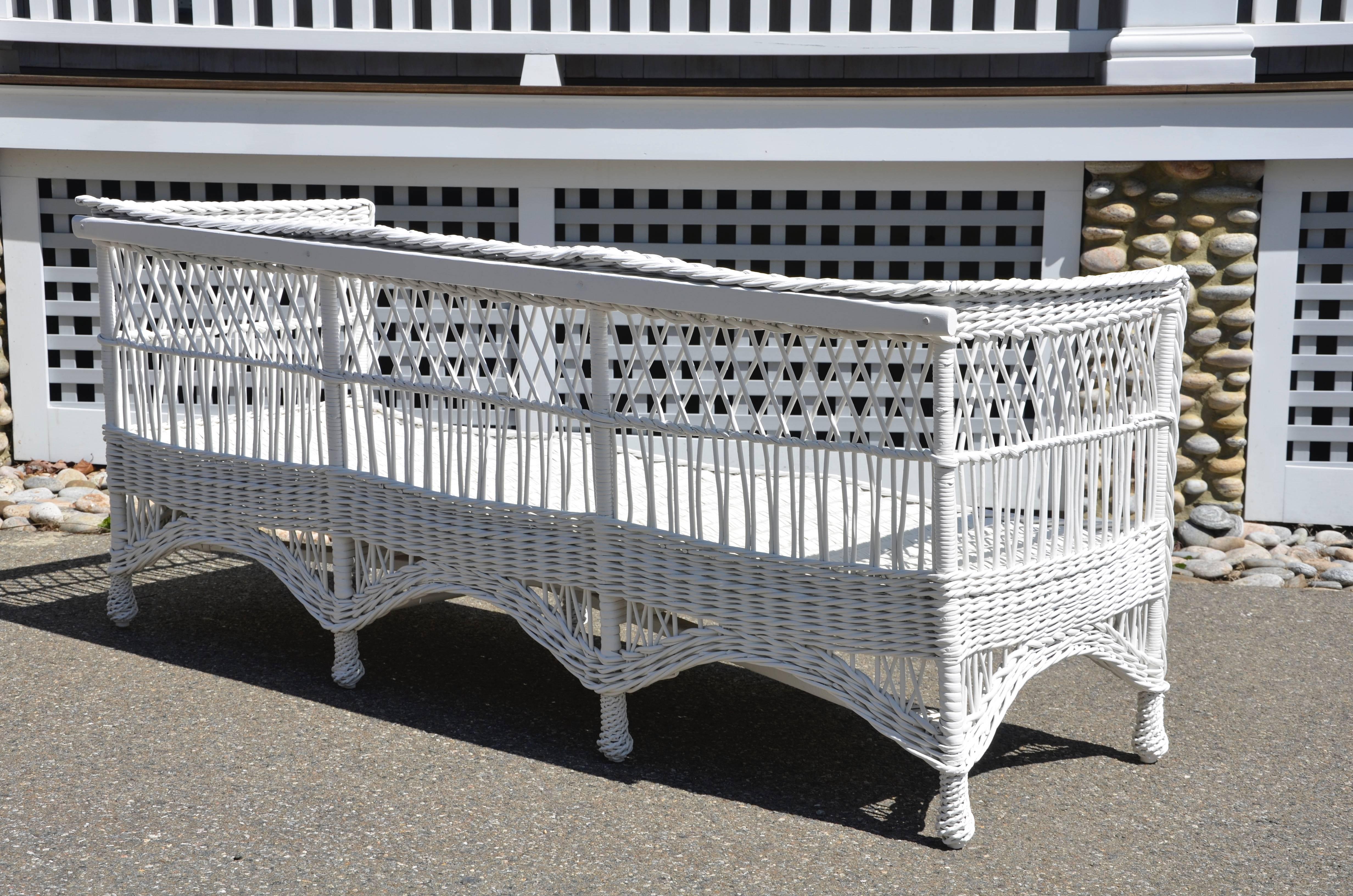 vintage wicker daybed