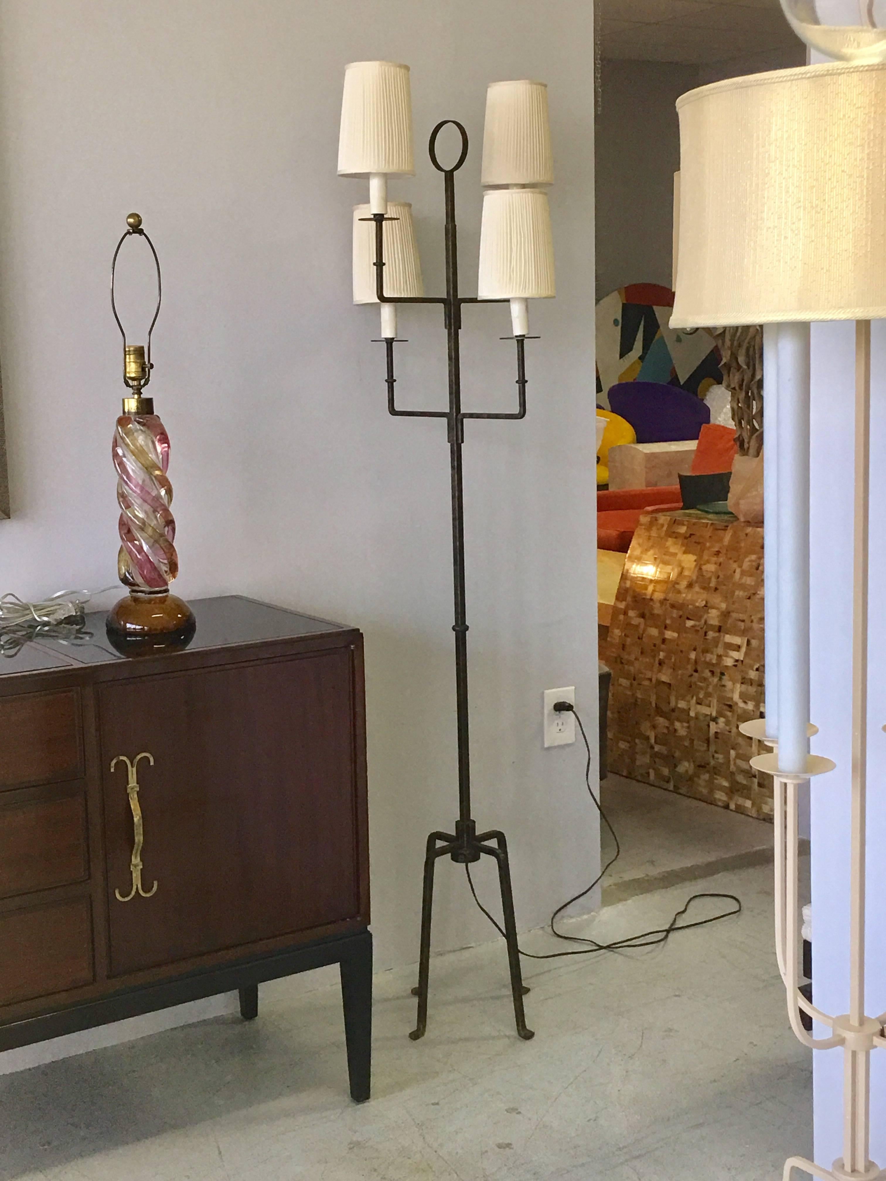 Tommi Parzinger Gilt Iron Floor Lamp In Excellent Condition In Miami, FL