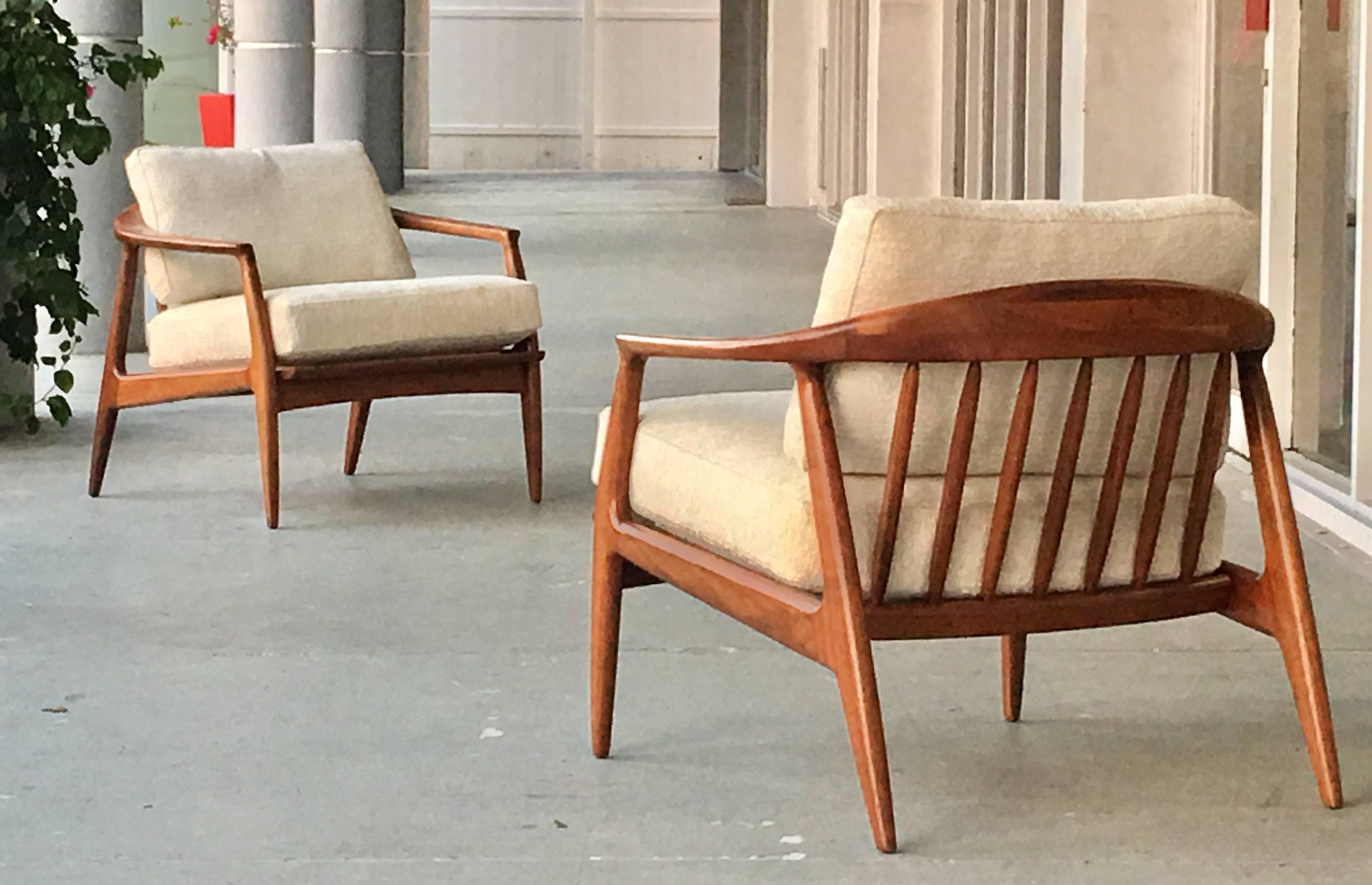 American Pair of Mid-Century Walnut Chairs by Milo Baughman