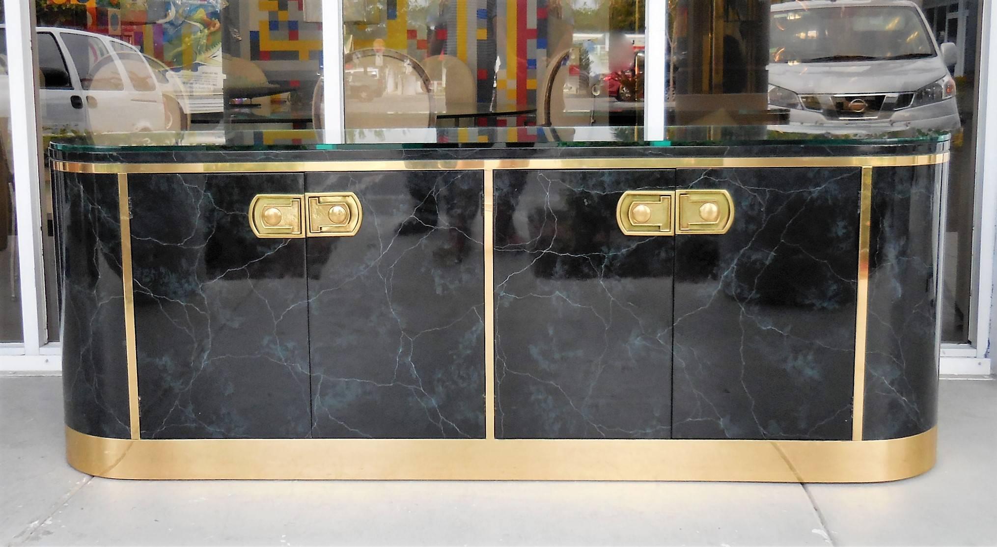 Lacquer and Brass Console Sideboard by Mastercraft In Excellent Condition In Miami, FL