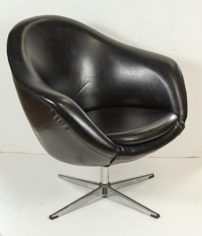black swivel egg chair