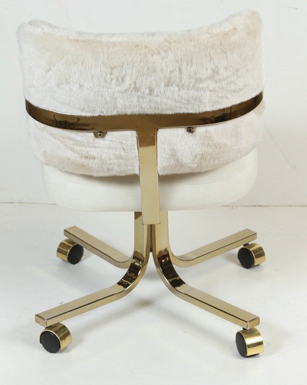 White Swivel Vinyl and Faux Fur Chair on Wheels For Sale 2