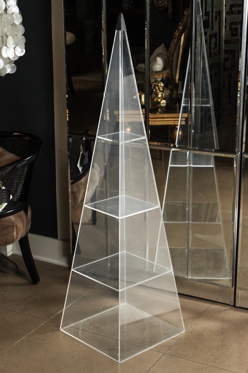 Lucite Pyramid Display In Good Condition In South Pasadena, CA