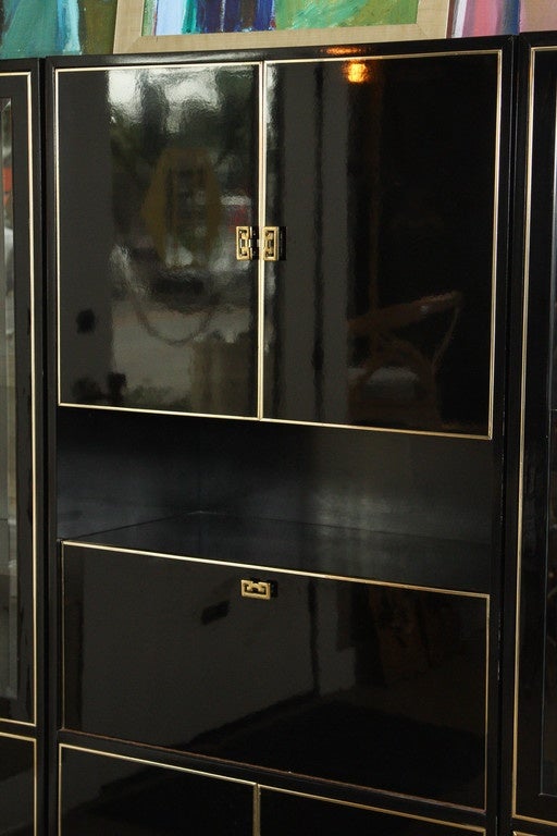 Black Lacquer and Glass Case Piece In Good Condition For Sale In South Pasadena, CA