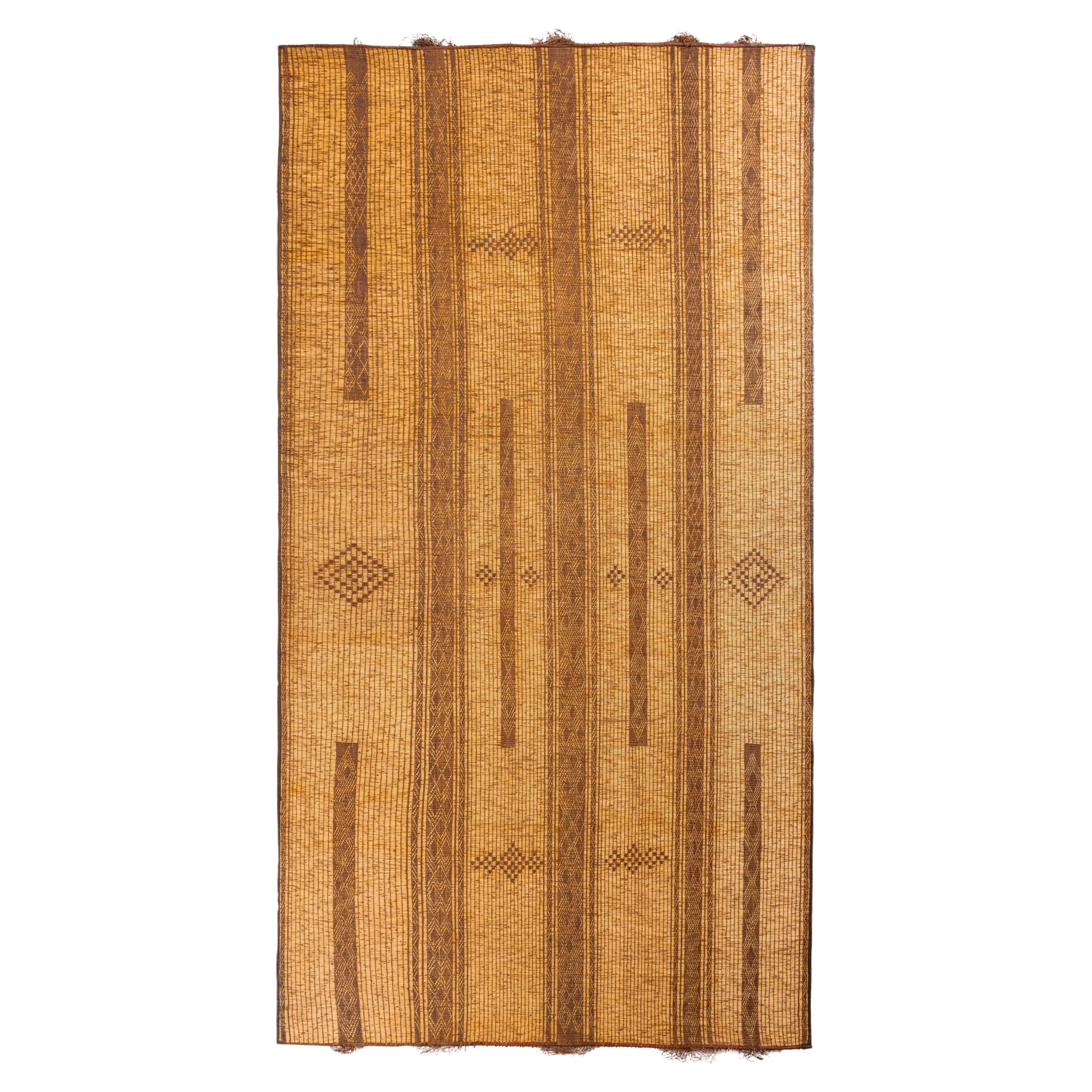 Stuoia Tuareg Berbera Vintage By. Anni
70 Intreccio Giunco e Pelle 347×198 cm