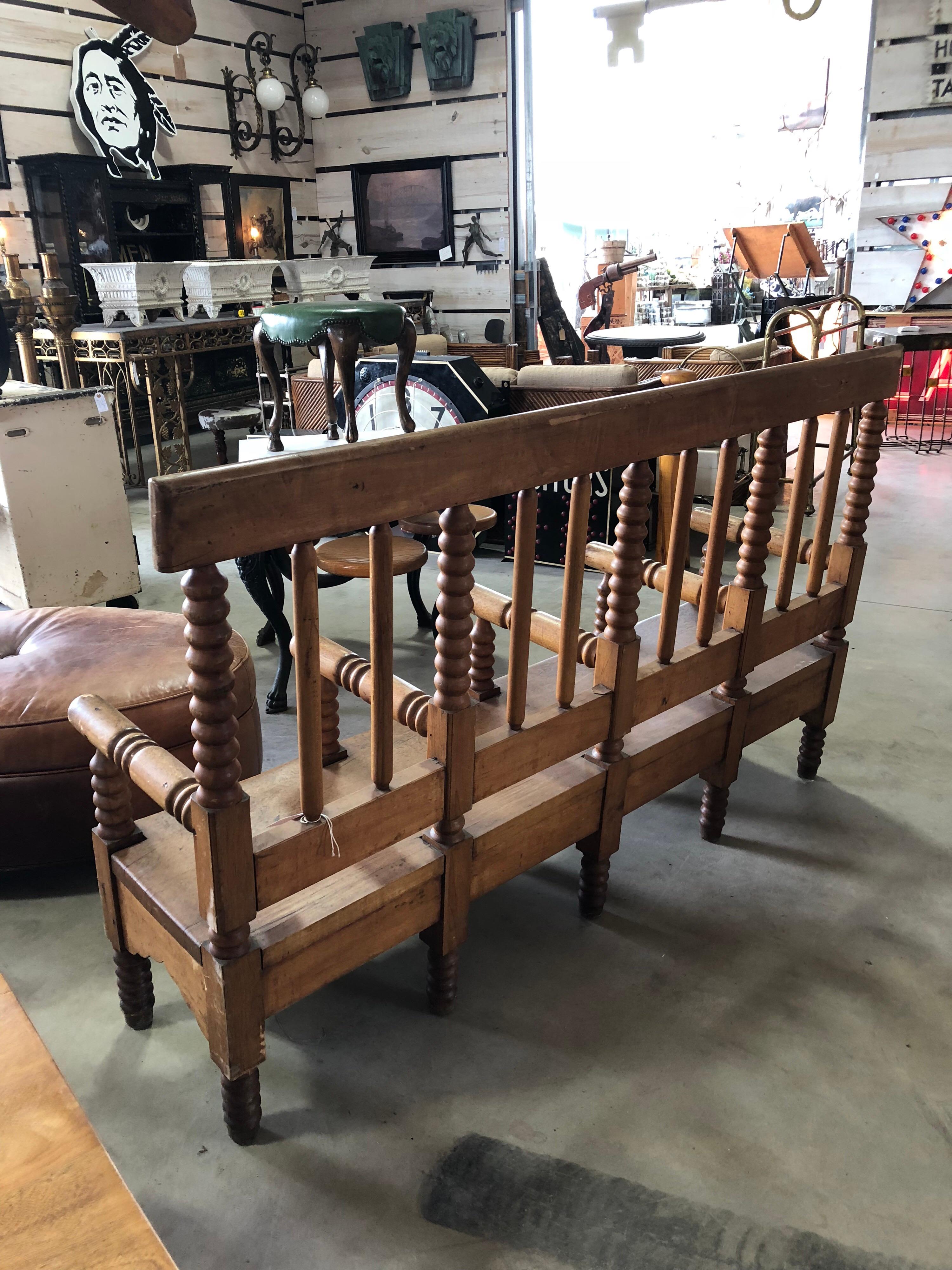Antique Wood Bench In Good Condition For Sale In Chicago, IL