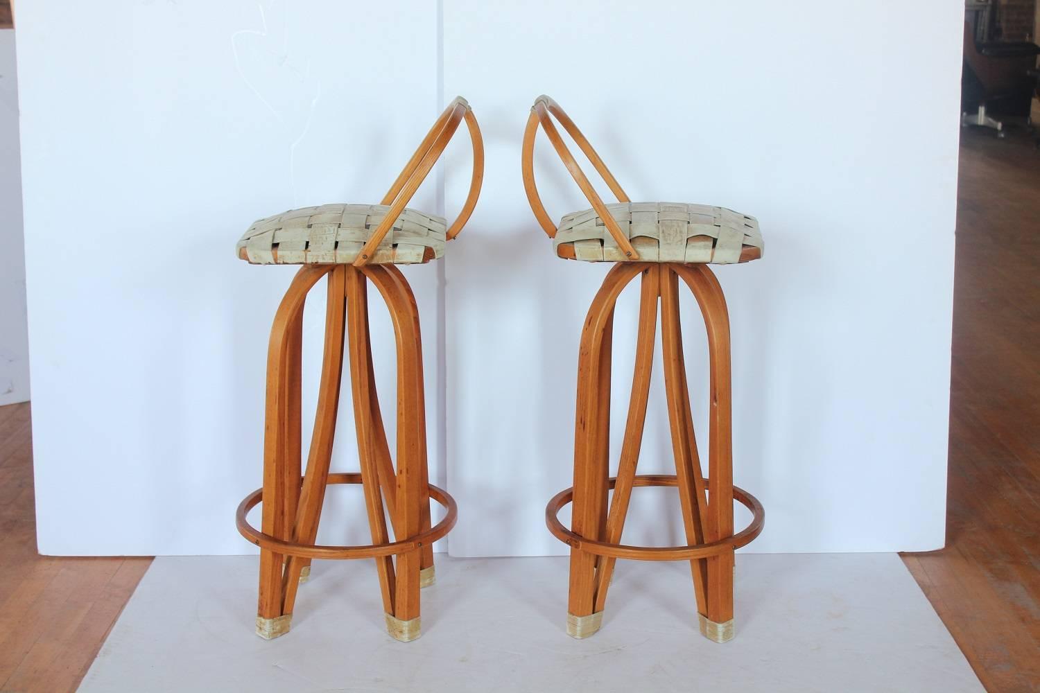 Mid-Century Modern Stylish Modern Bentwood & Leather Bar Stools For Sale
