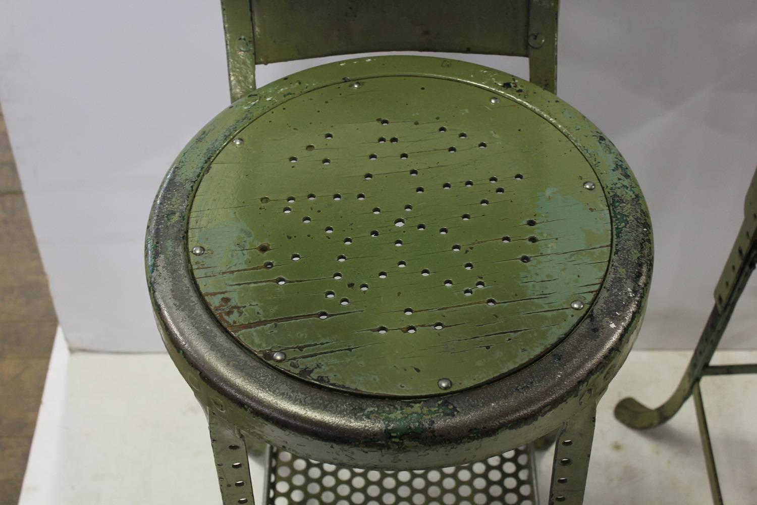 1930s American Industrial Adjustable Stool, 8 available In Good Condition In Chicago, IL