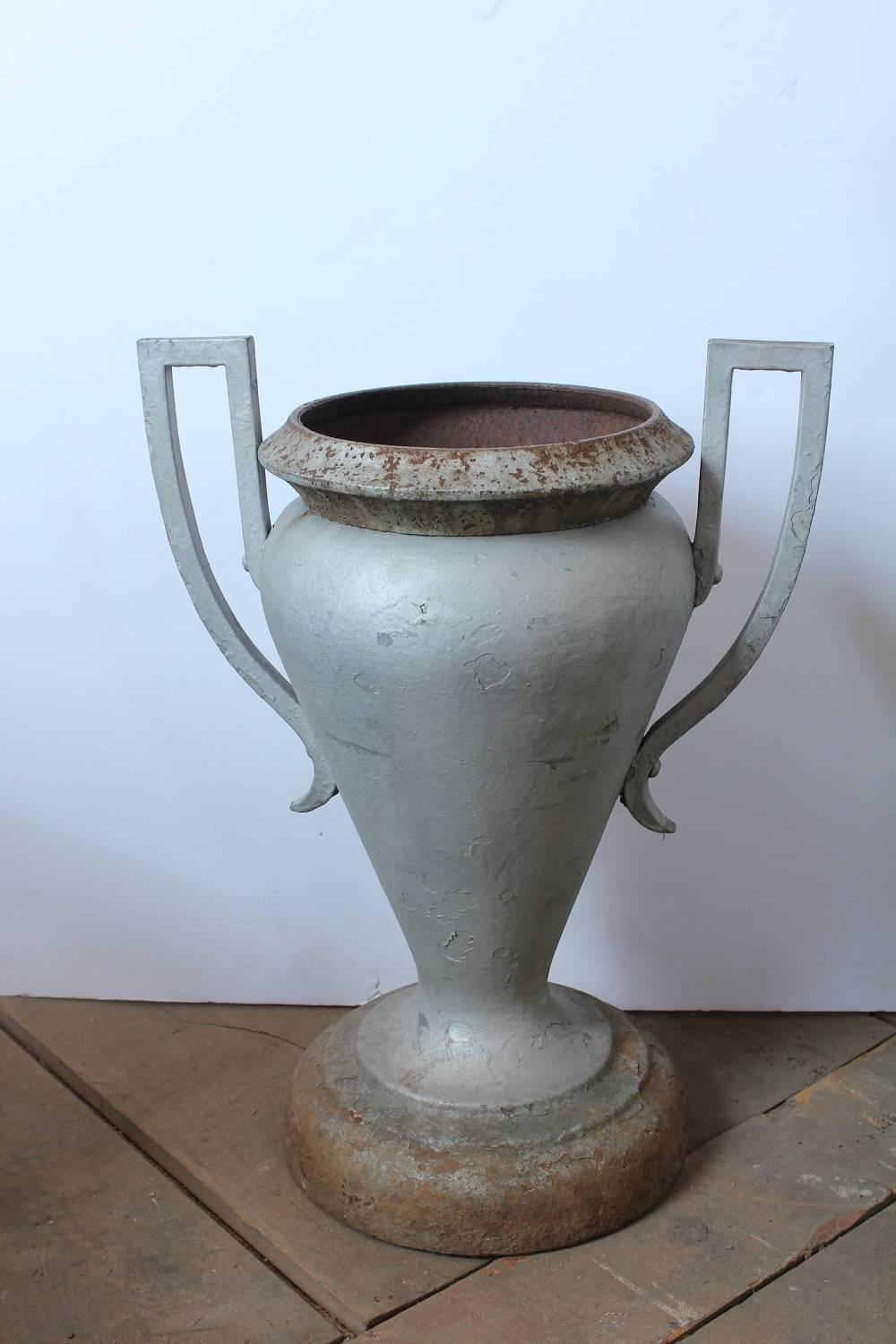 Art Deco American cast iron urn by Kramer Brothers Company.