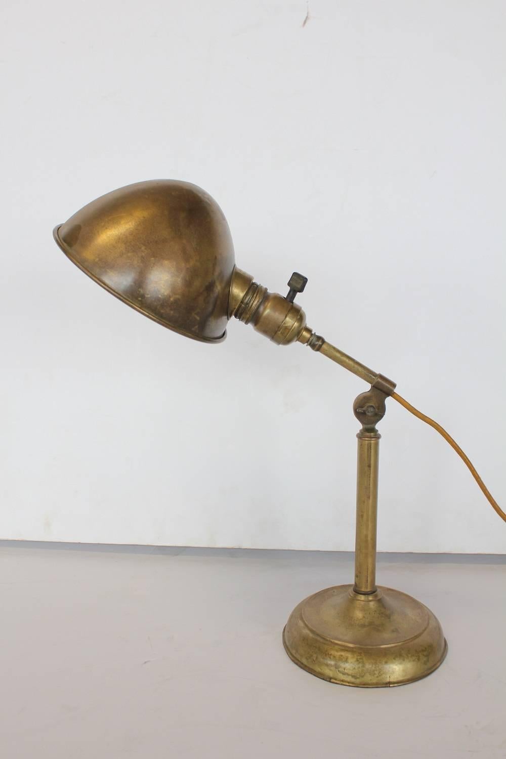 Antique library desk brass lamp. Rewired and in working condition. Measures: Height 18