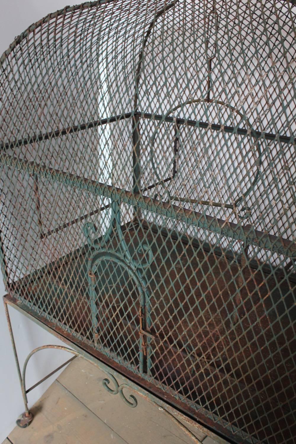 Chinoiserie 19th Century French Wrought Iron Bird Cage