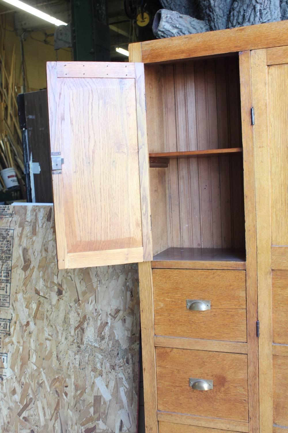 Antique American School Oak Locker In Good Condition In Chicago, IL