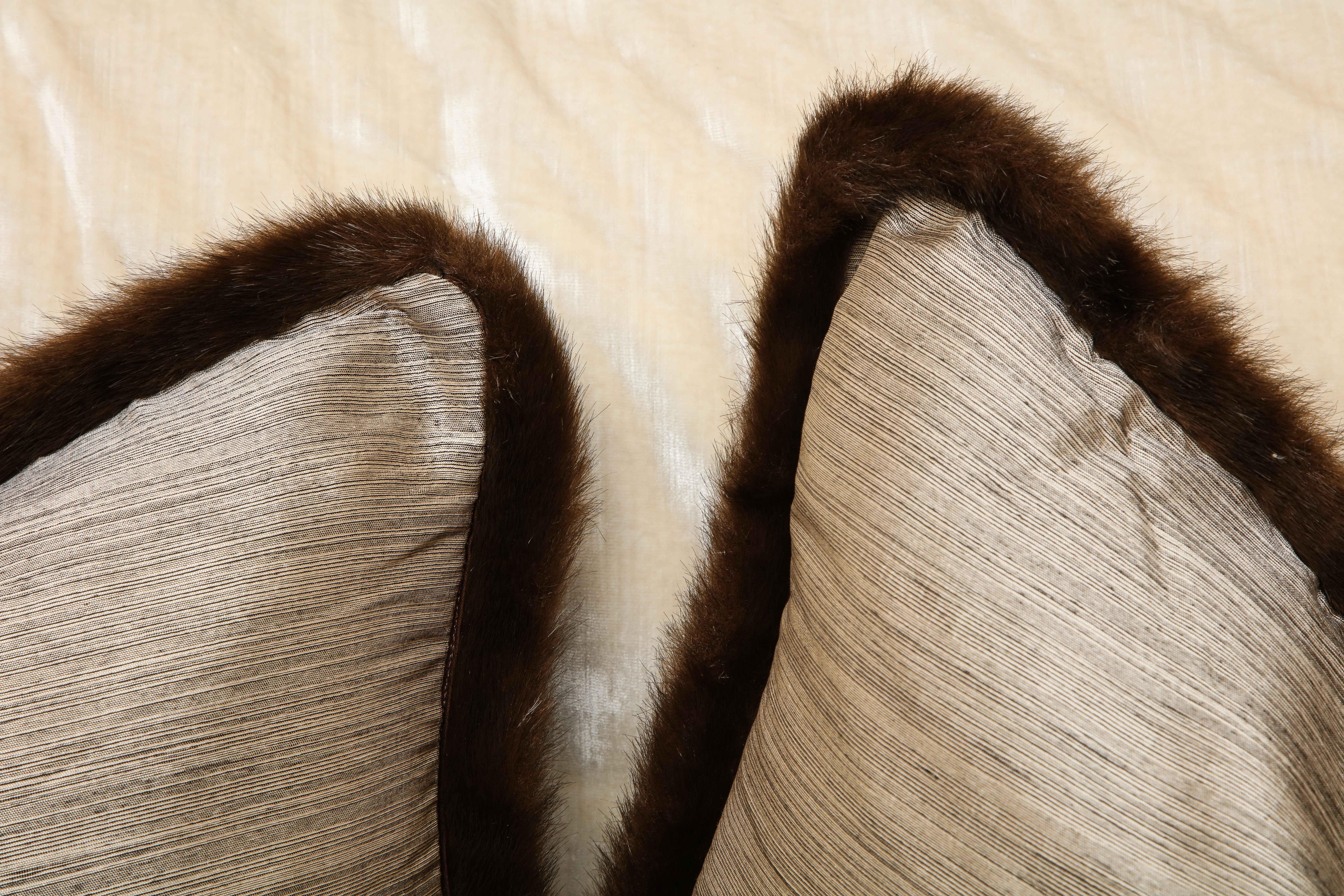 Pair of Silver and Bronze Silk and Fur Anglo-Japanese Pillow For Sale 3
