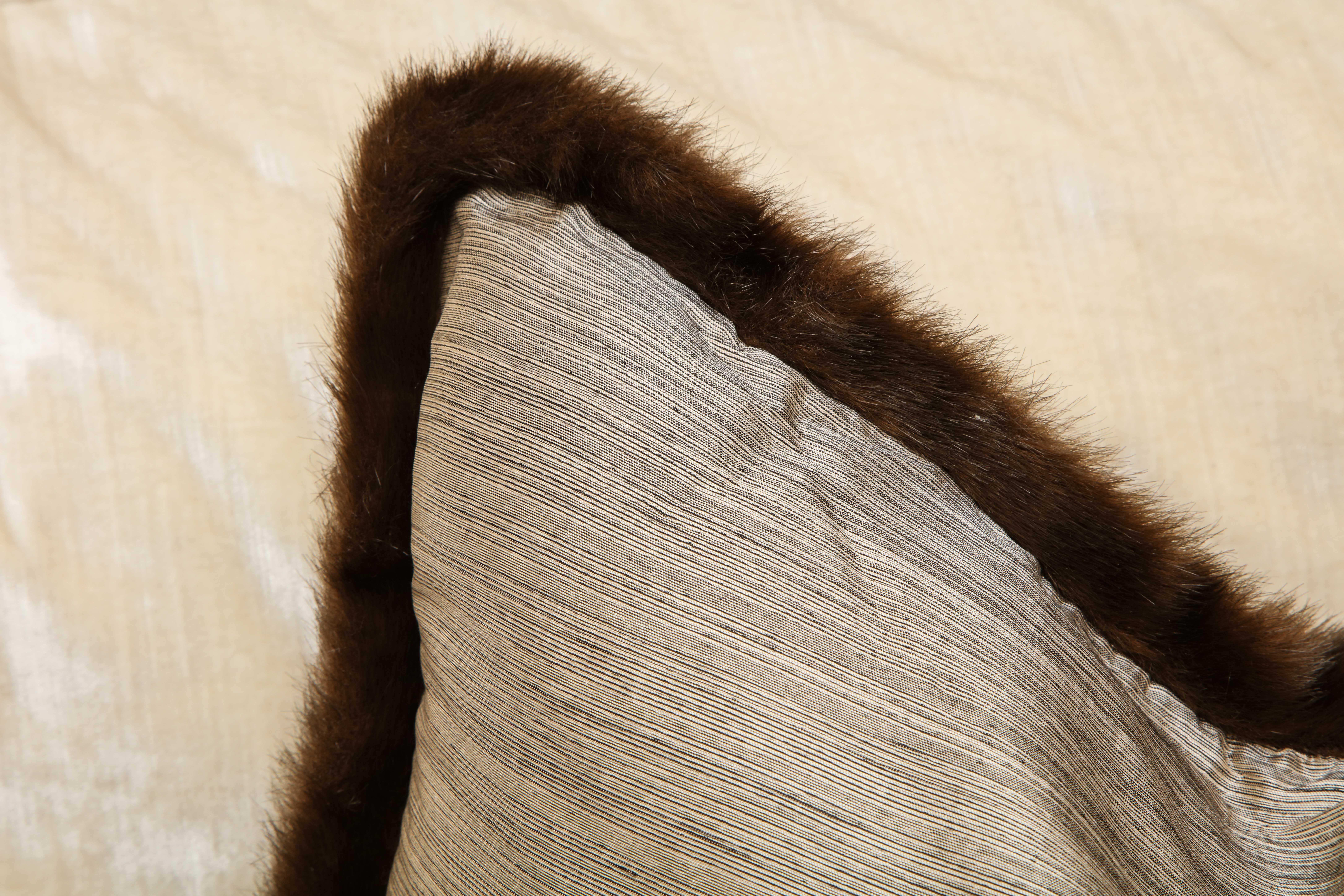 Pair of Silver and Bronze Silk and Fur Anglo-Japanese Pillow For Sale 4