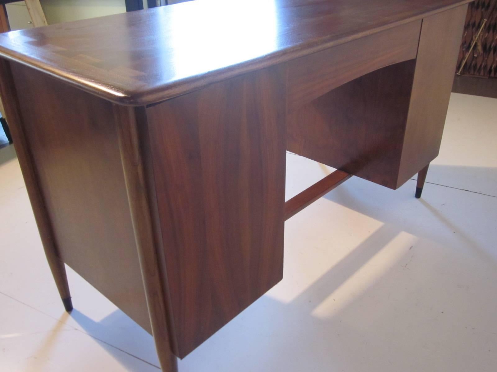 Mid-Century Modern Andre Bus for Lane Acclaim Kneehole Desk