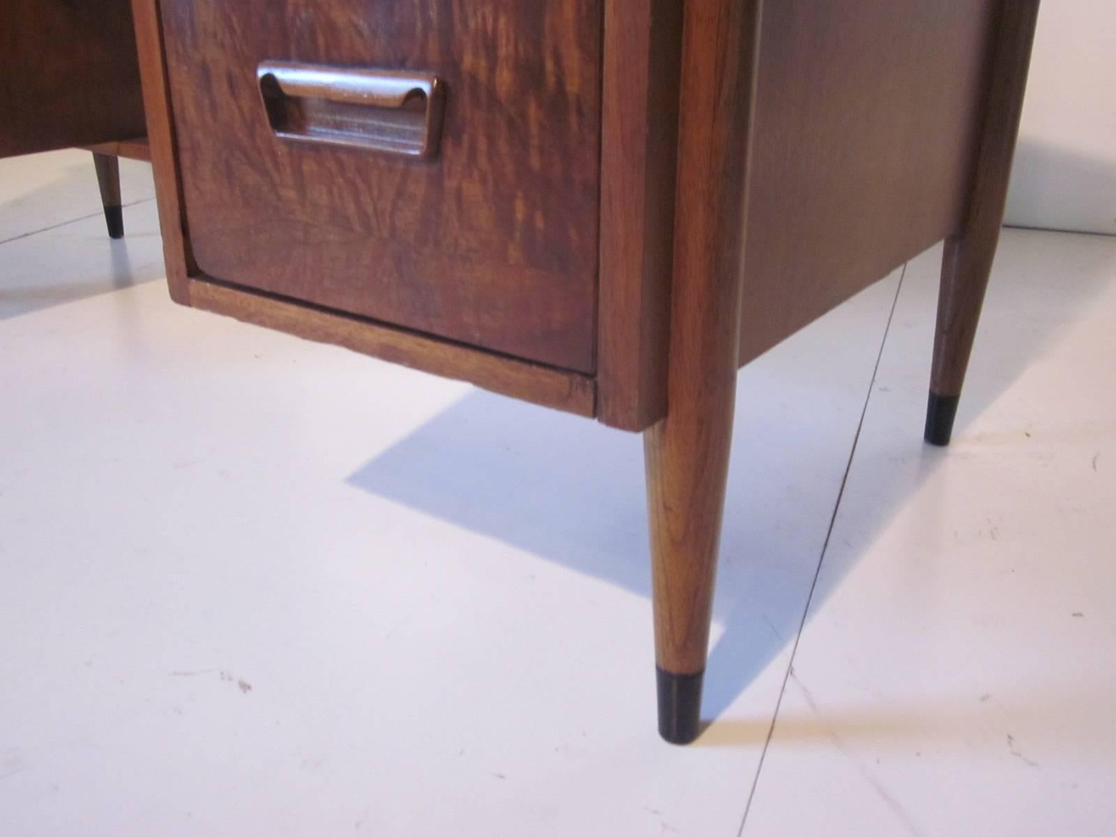 lane acclaim table