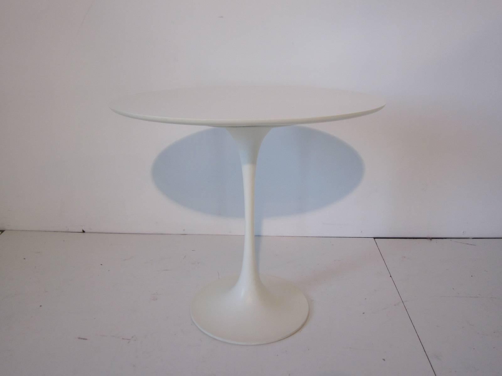 American Eero Saarinen Tulip Side Table for Knoll