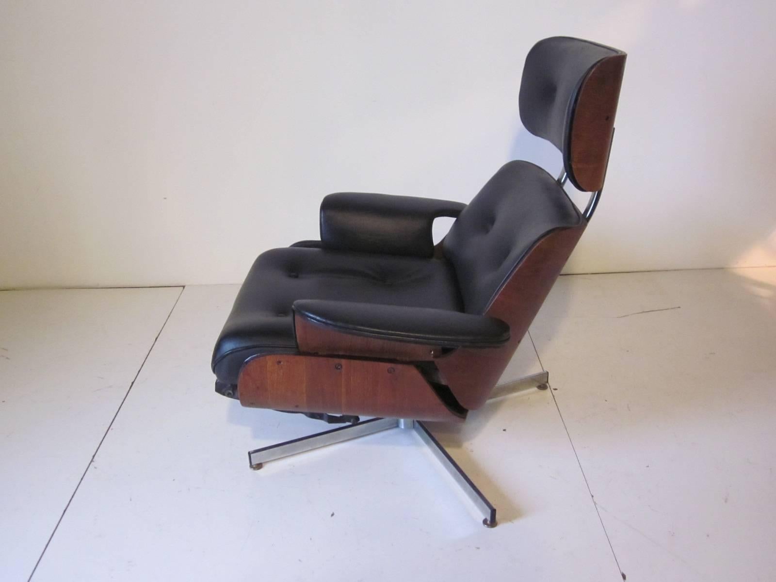 plycraft recliner with built in footrest