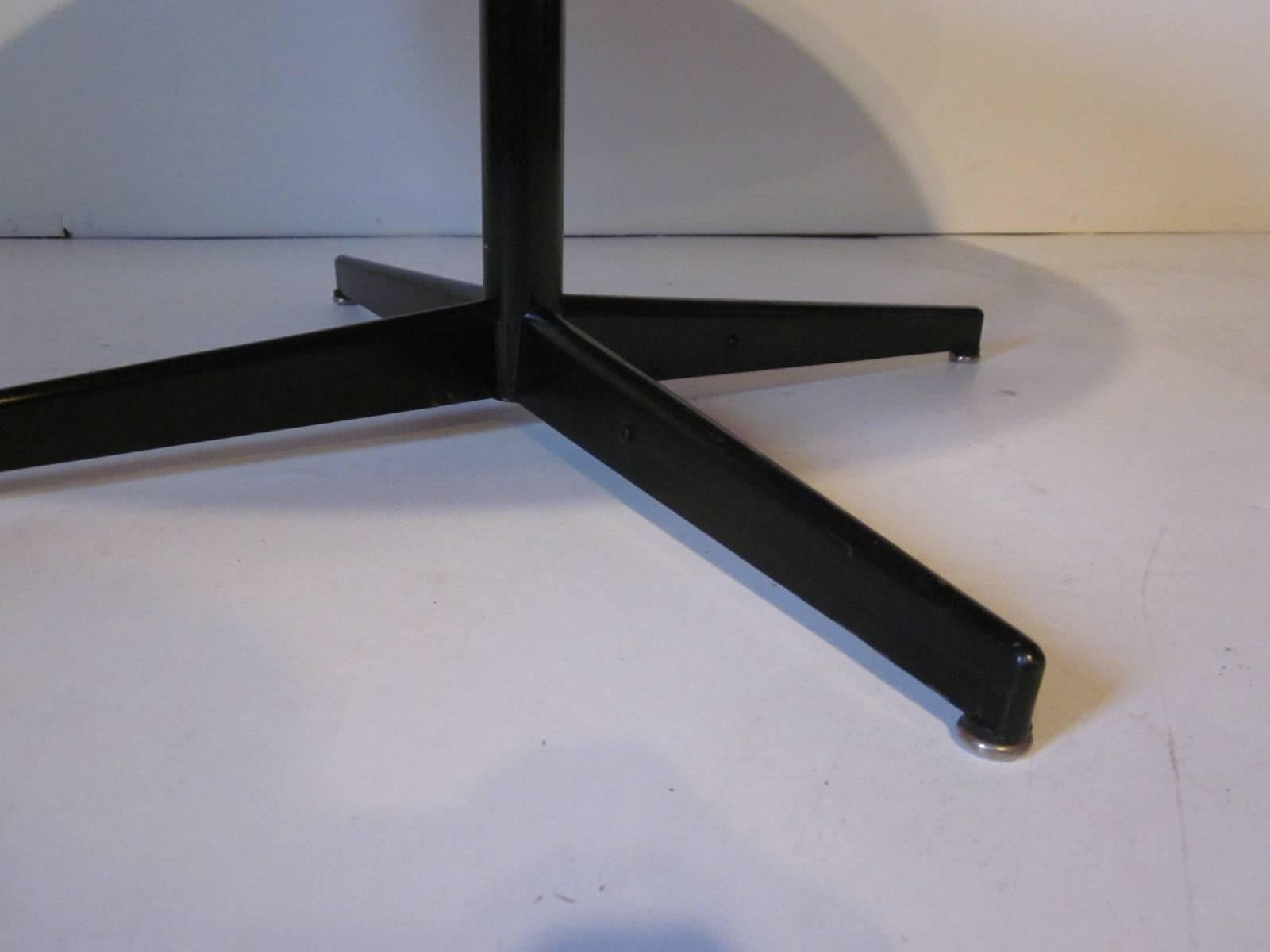 George Nelson Styled Coffee Table In Excellent Condition In Cincinnati, OH
