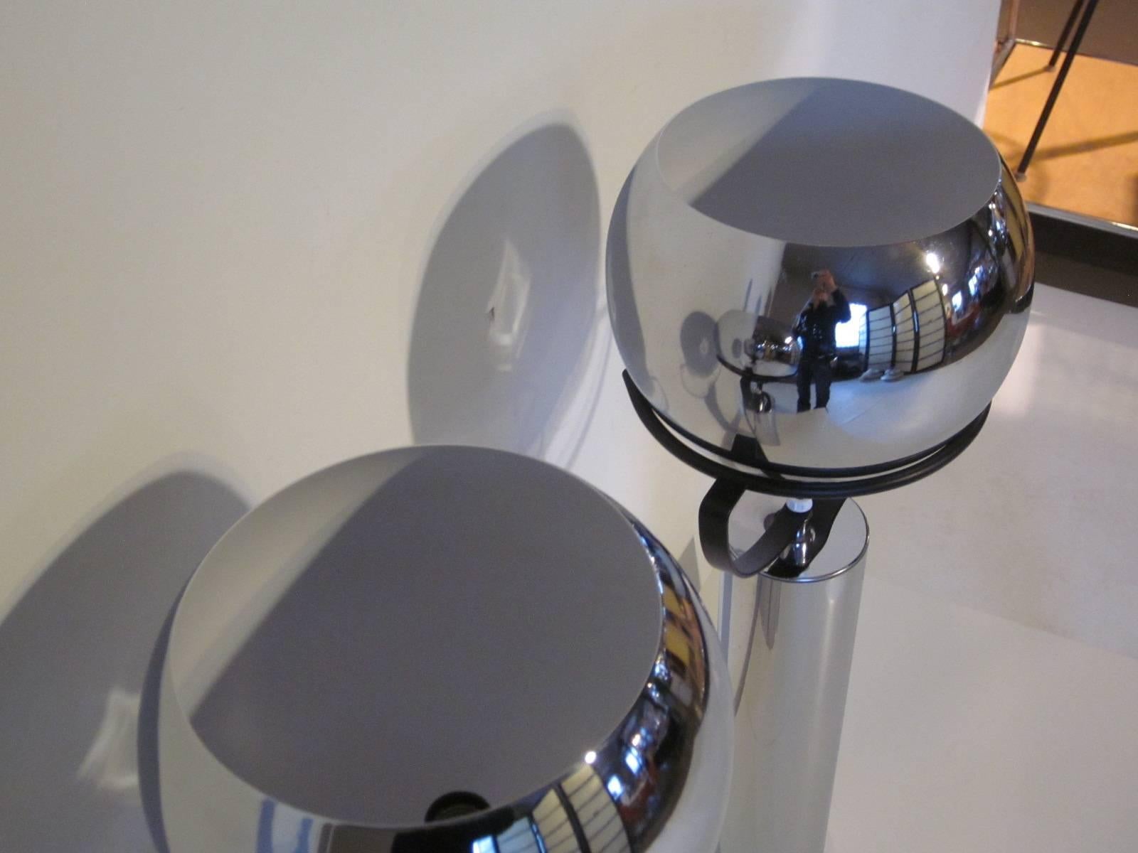 Robert Sonneman Adjustable Chrome Ball Table Lamps In Good Condition In Cincinnati, OH