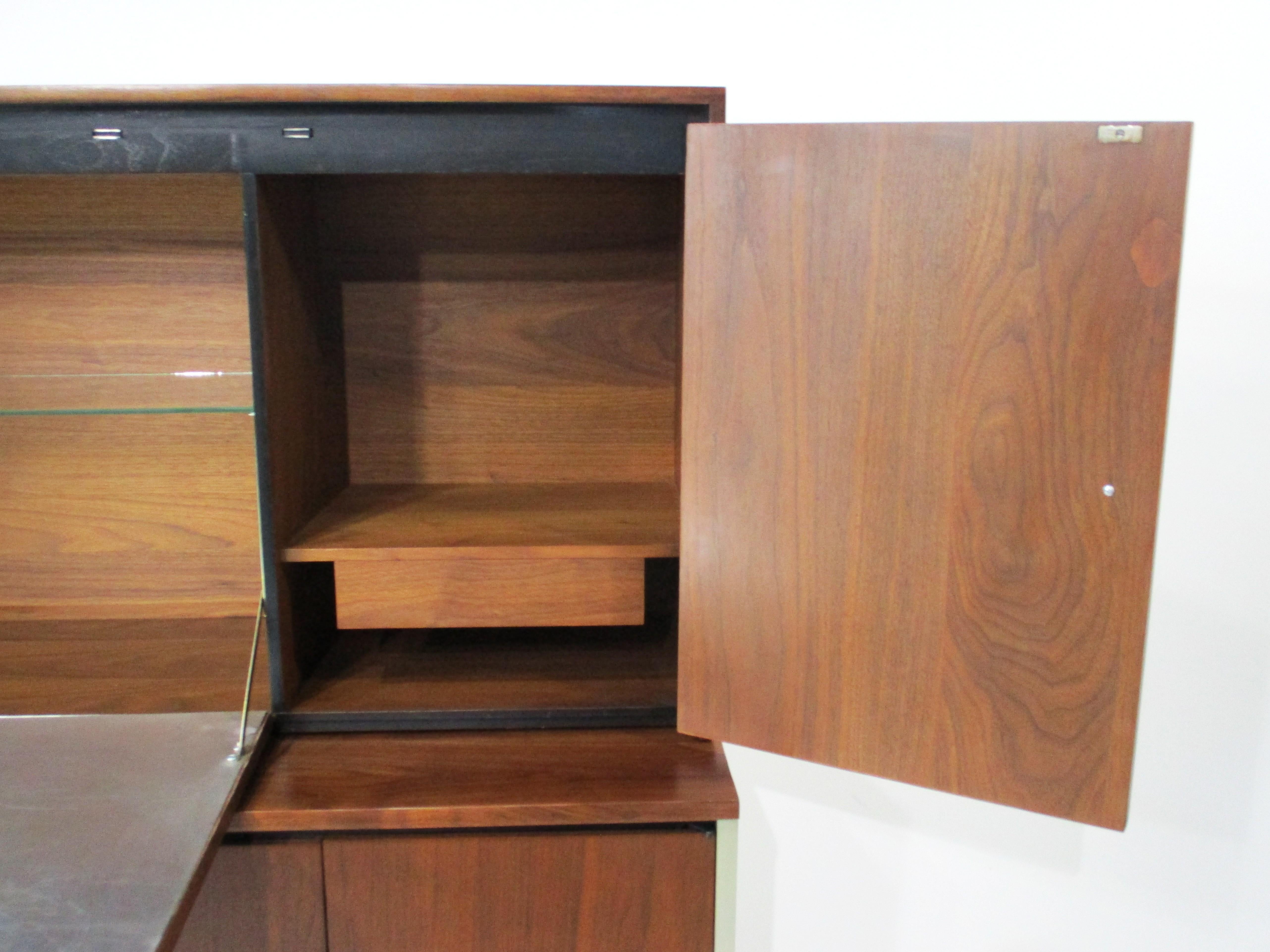 20th Century Rare Paul McCobb 2pc. Bar Cabinet by H. Saks & Sons Connoisseur Collection For Sale