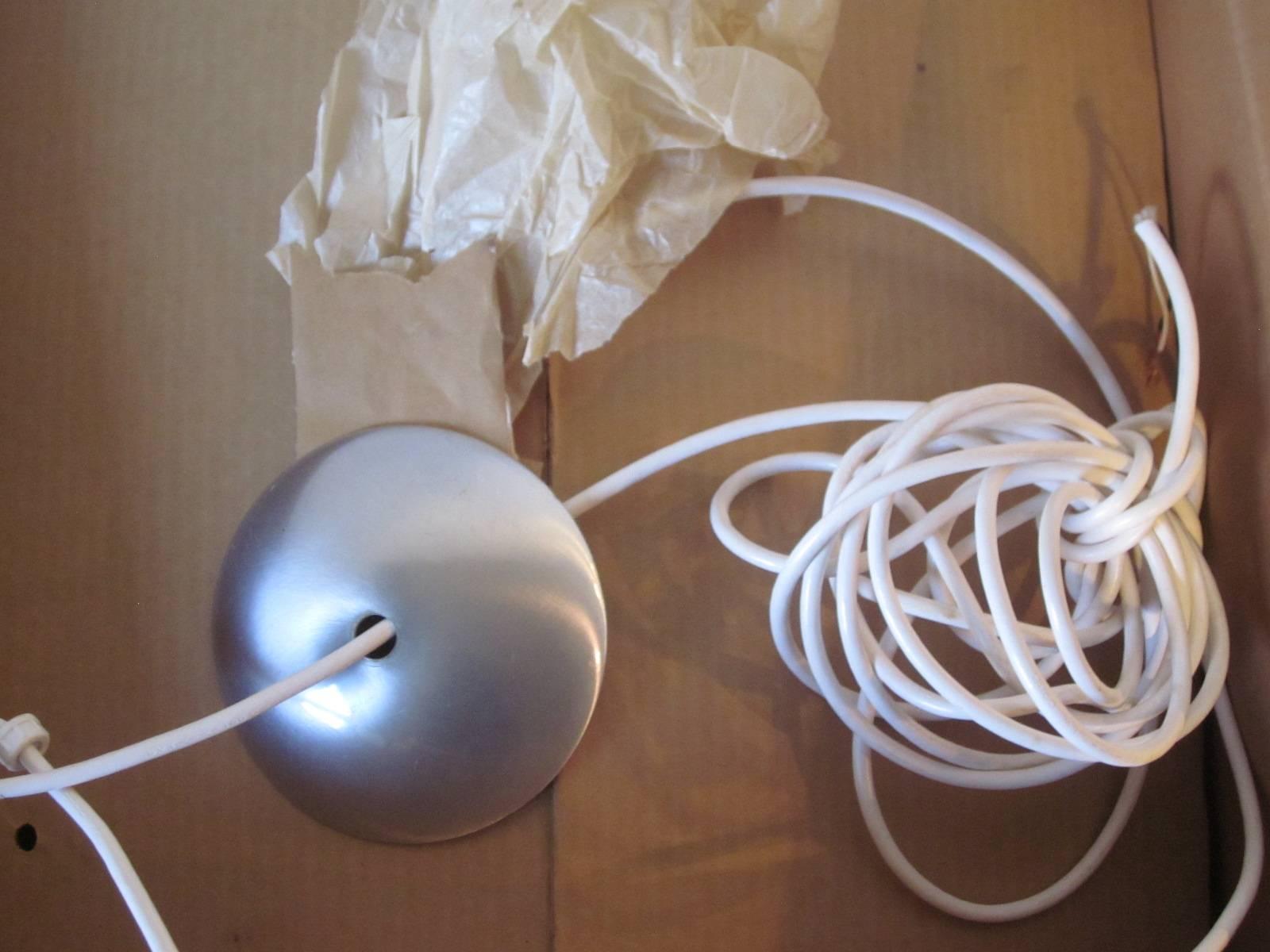 George Nelson Hanging Bubble Light with Original Box In Excellent Condition In Cincinnati, OH