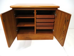 Teak Bar / Sever in the style of Johannes Andersen for Dyrlund