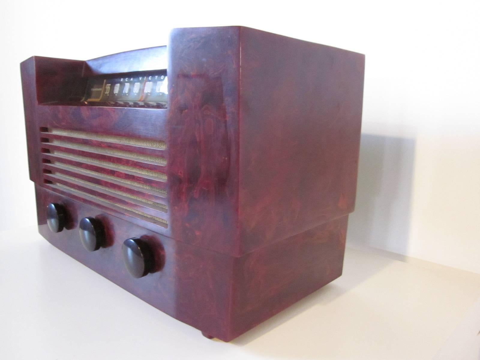 American RCA Marbleized Catalin Radio Model 66X8