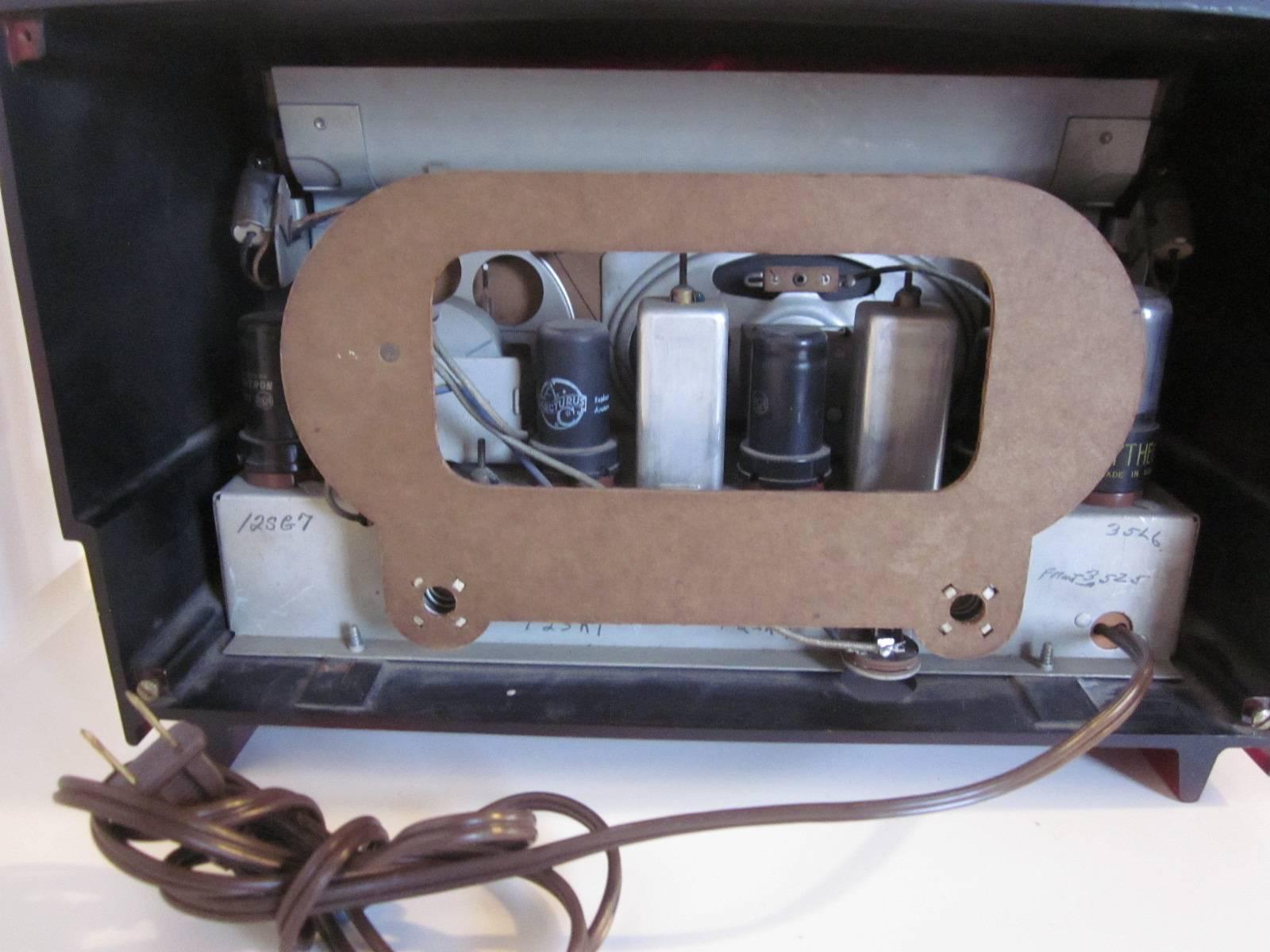 20th Century RCA Marbleized Catalin Radio Model 66X8