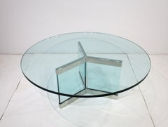 Table basse ronde « Leon Pace » en verre plat et chrome – Collection Pace