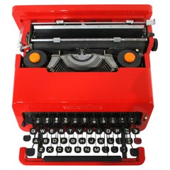 Ettore Sottsass / Macchina da scrivere Valentine, Italia