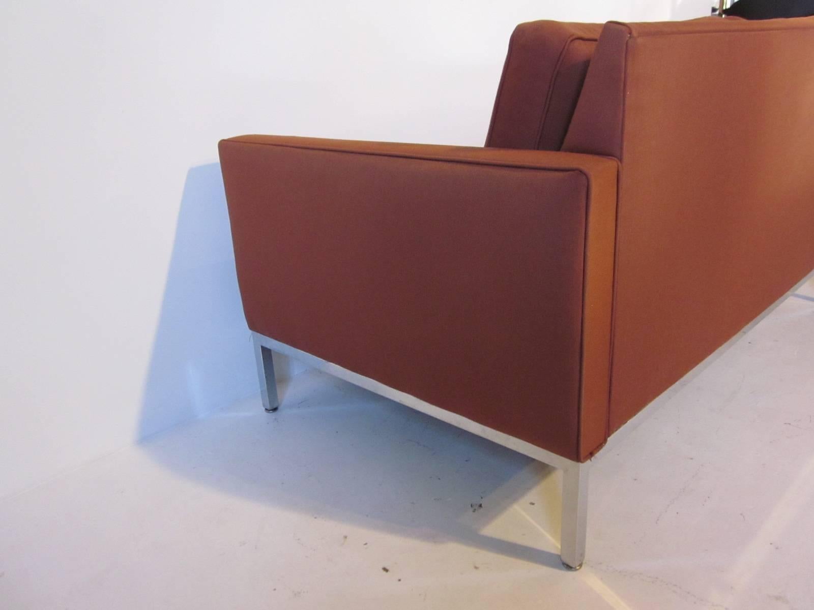 Knoll Steelcase Styled Loveseat Sofa In Good Condition In Cincinnati, OH