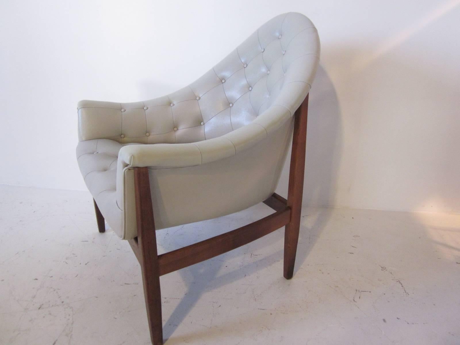 Milo Baughman Tufted Lounge Chair 3