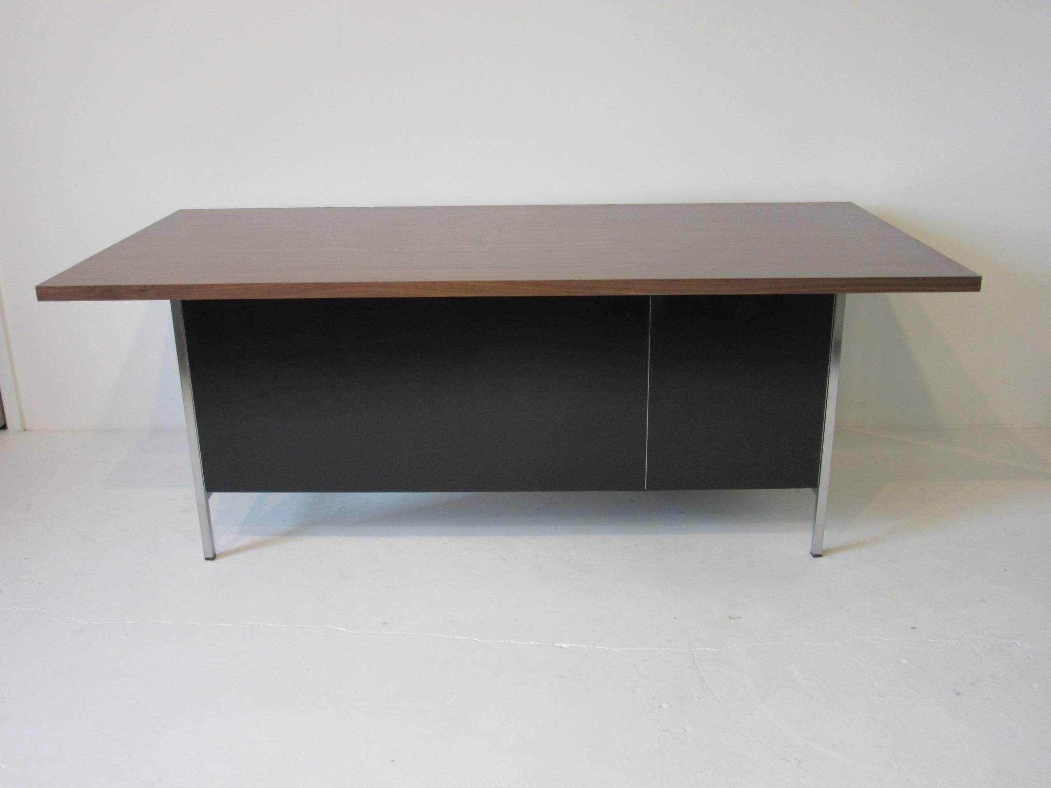 Florence Knoll Executive Desk 2