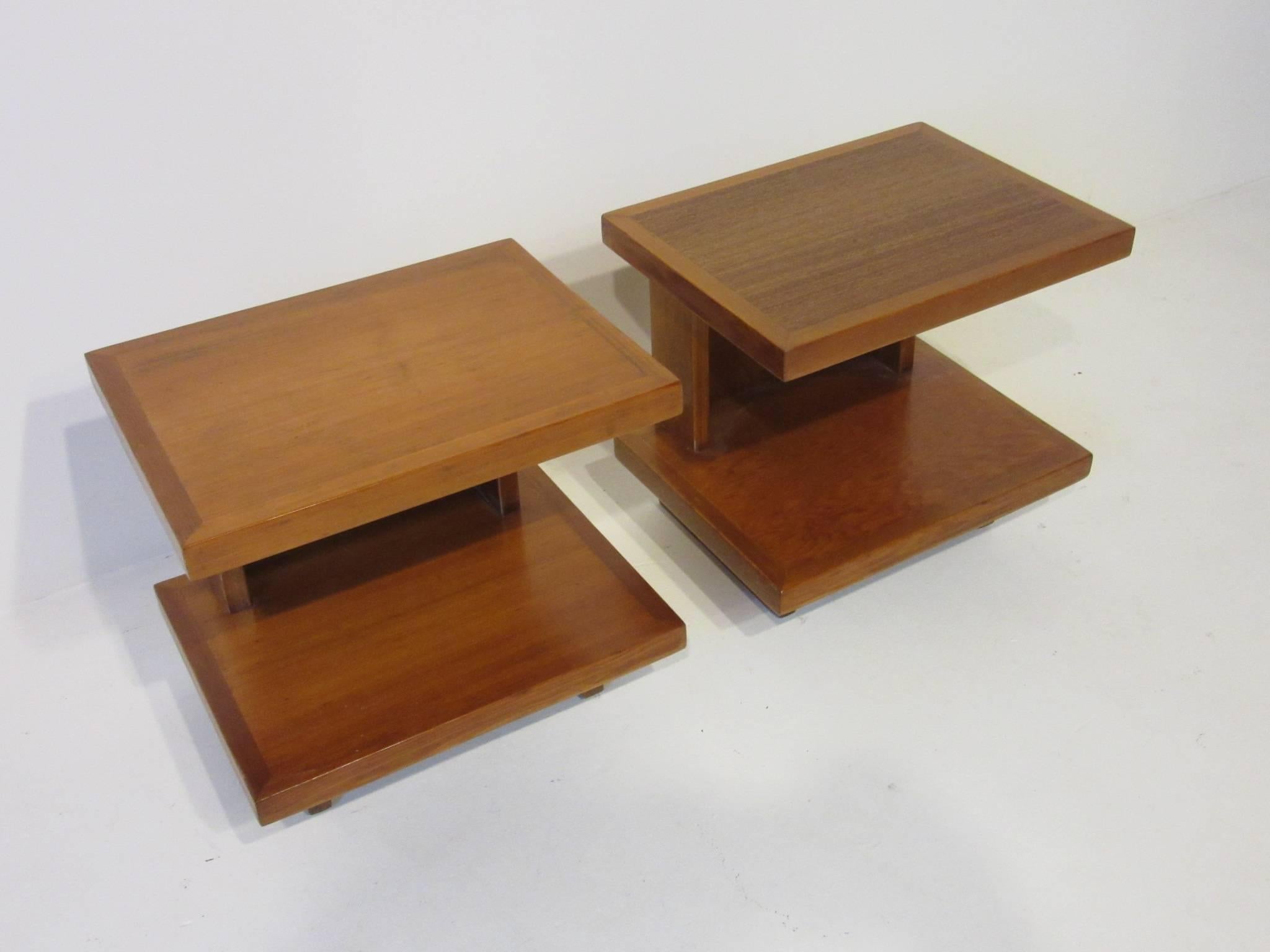 Important Frank Lloyd Wright Usonian Side Tables from the Levin House In Good Condition In Cincinnati, OH