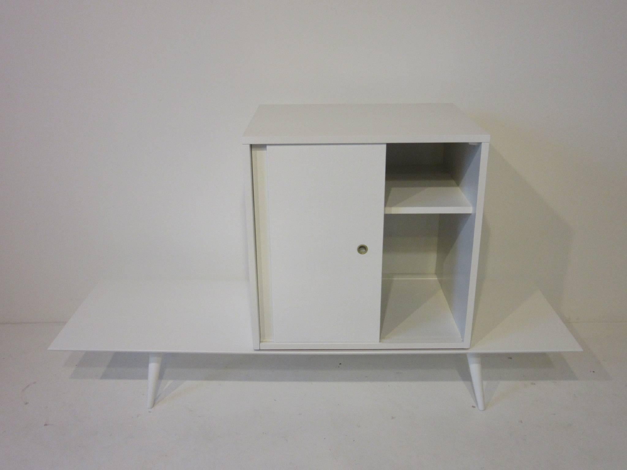 Mid-Century Modern Paul McCobb Planner Group Cabinet on Bench in Rare Factory White Finish