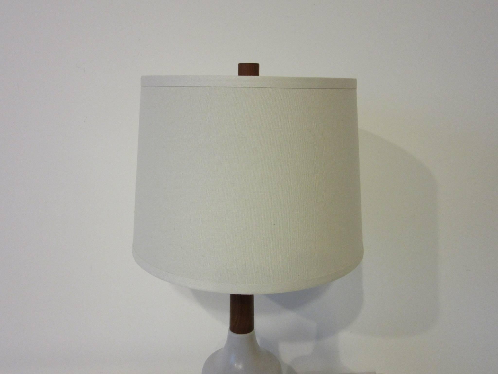 Mid-Century Modern Gordon and Jane Martz Pottery Table Lamp for Marshall Studios